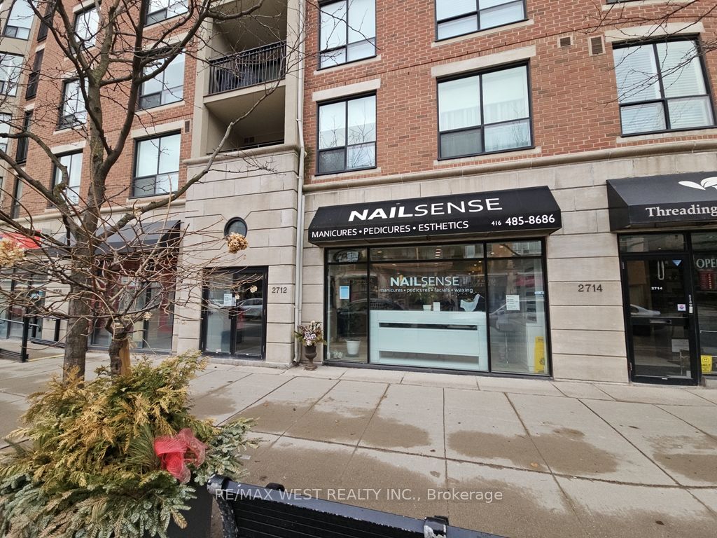 2708 Yonge Street Property Photo 4