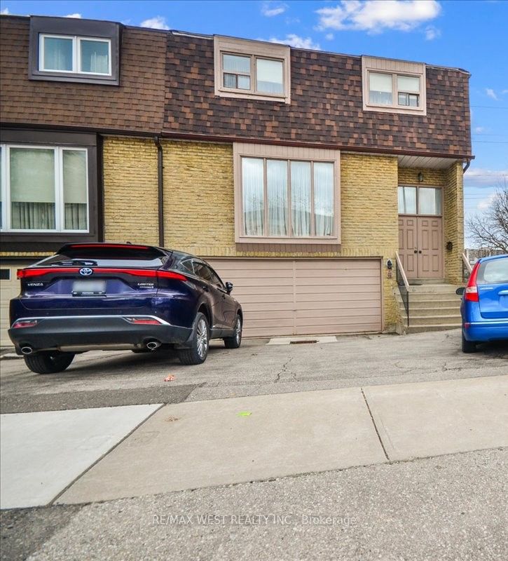 111 Dollery Court Property Photo