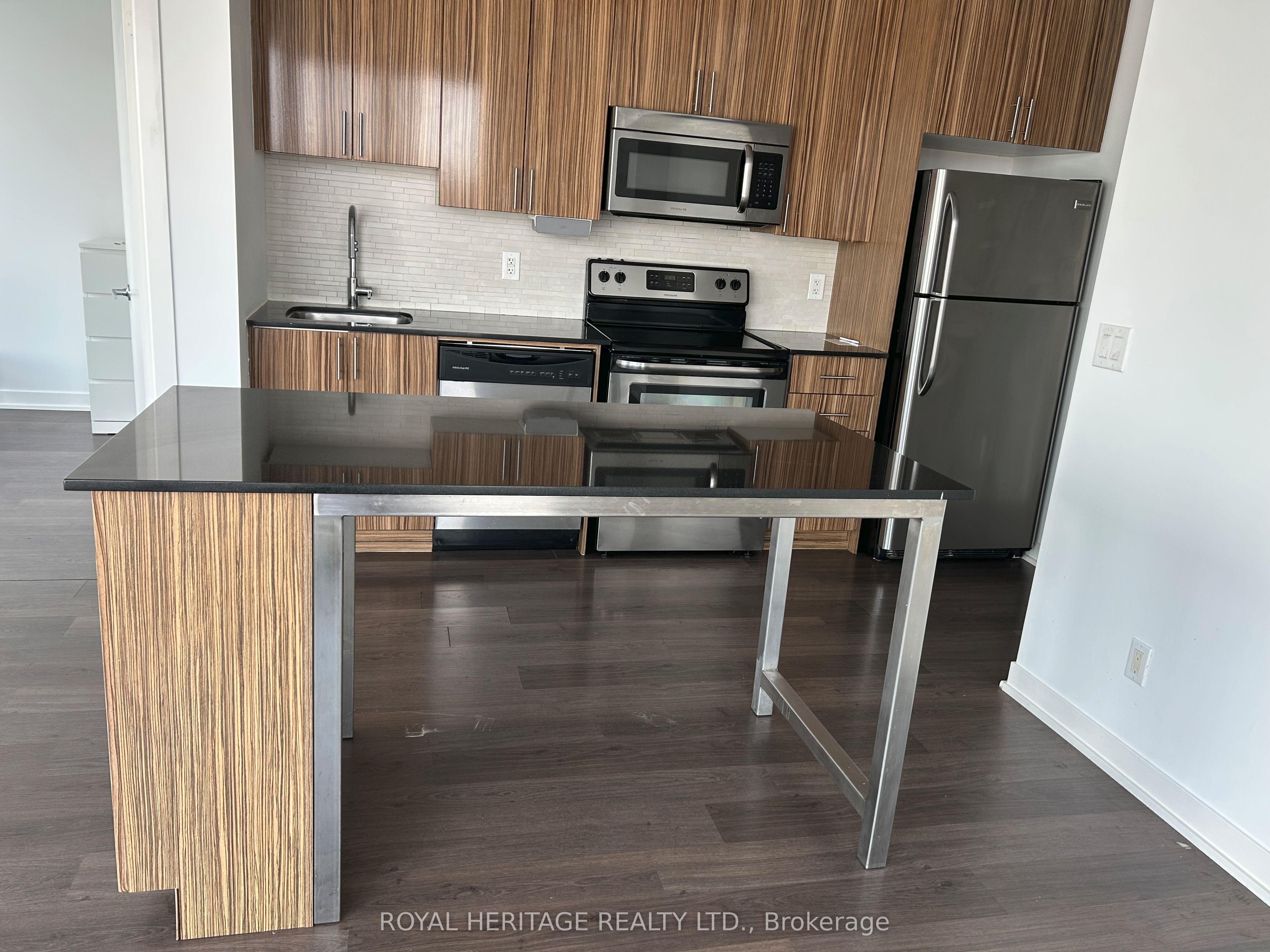 #810 - 225 Sackville Street Property Photo 6