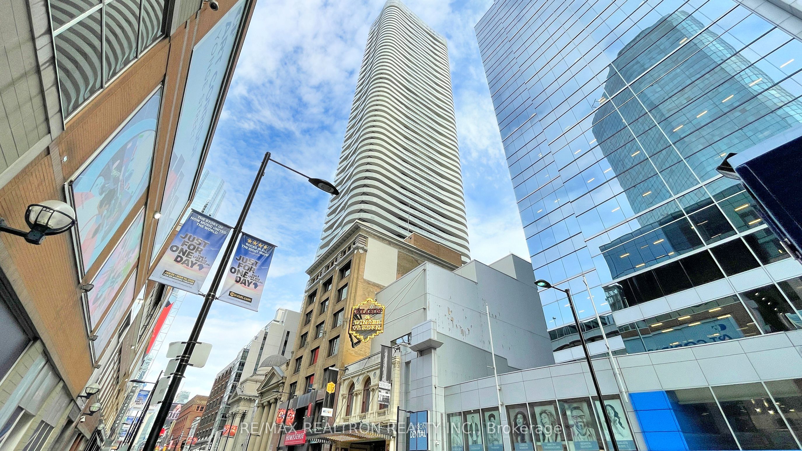 #5905 - 197 Yonge Street Property Photo 1