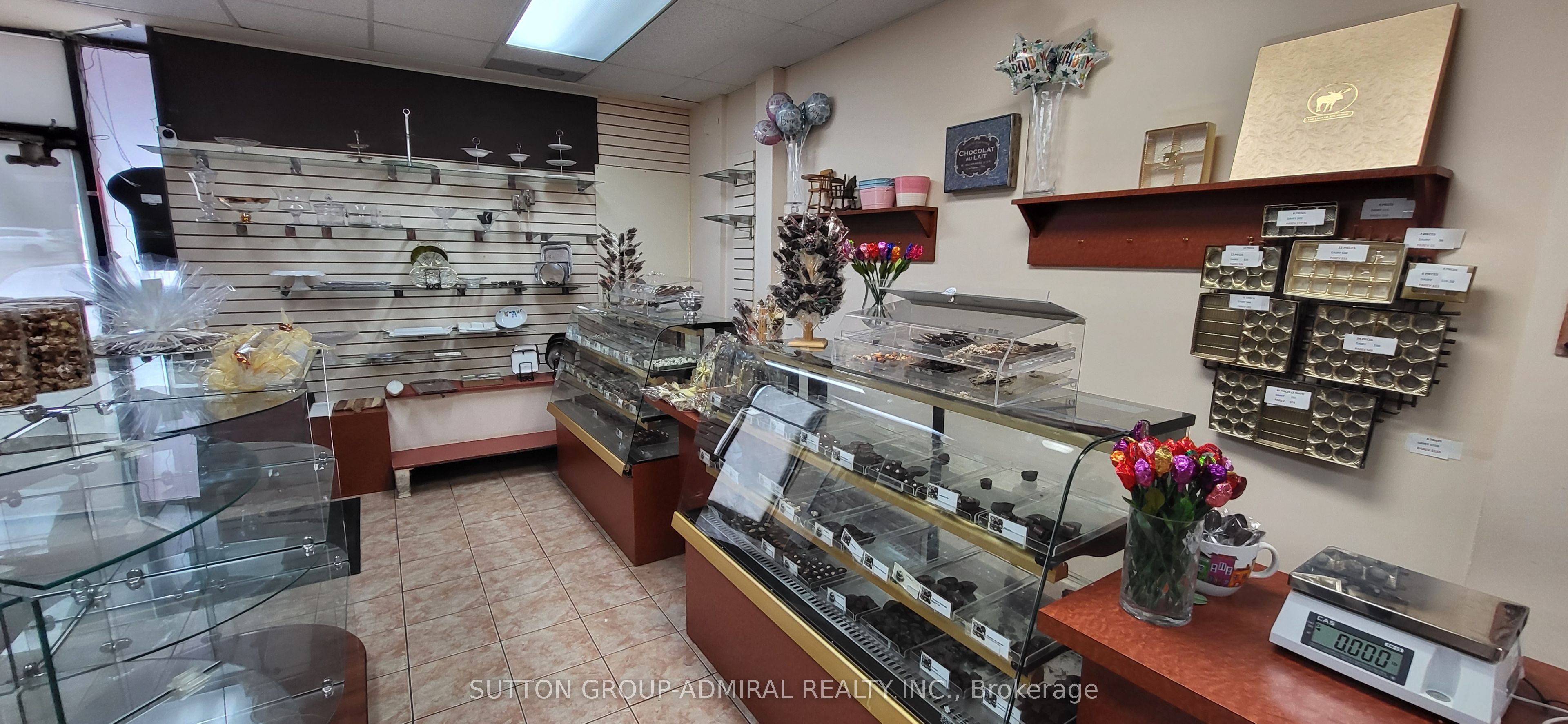 2839 Bathurst Street Property Photo 4