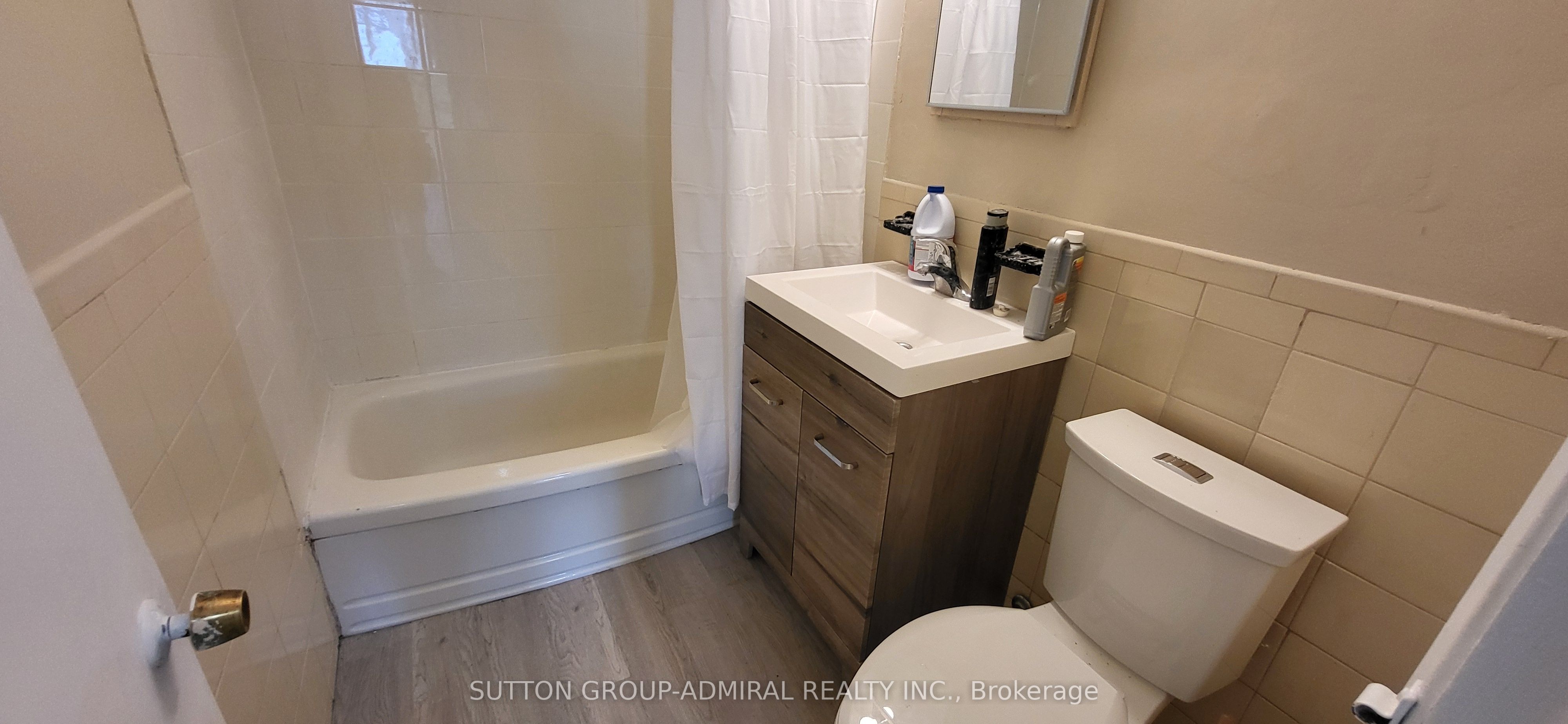 2839 Bathurst Street Property Photo 22