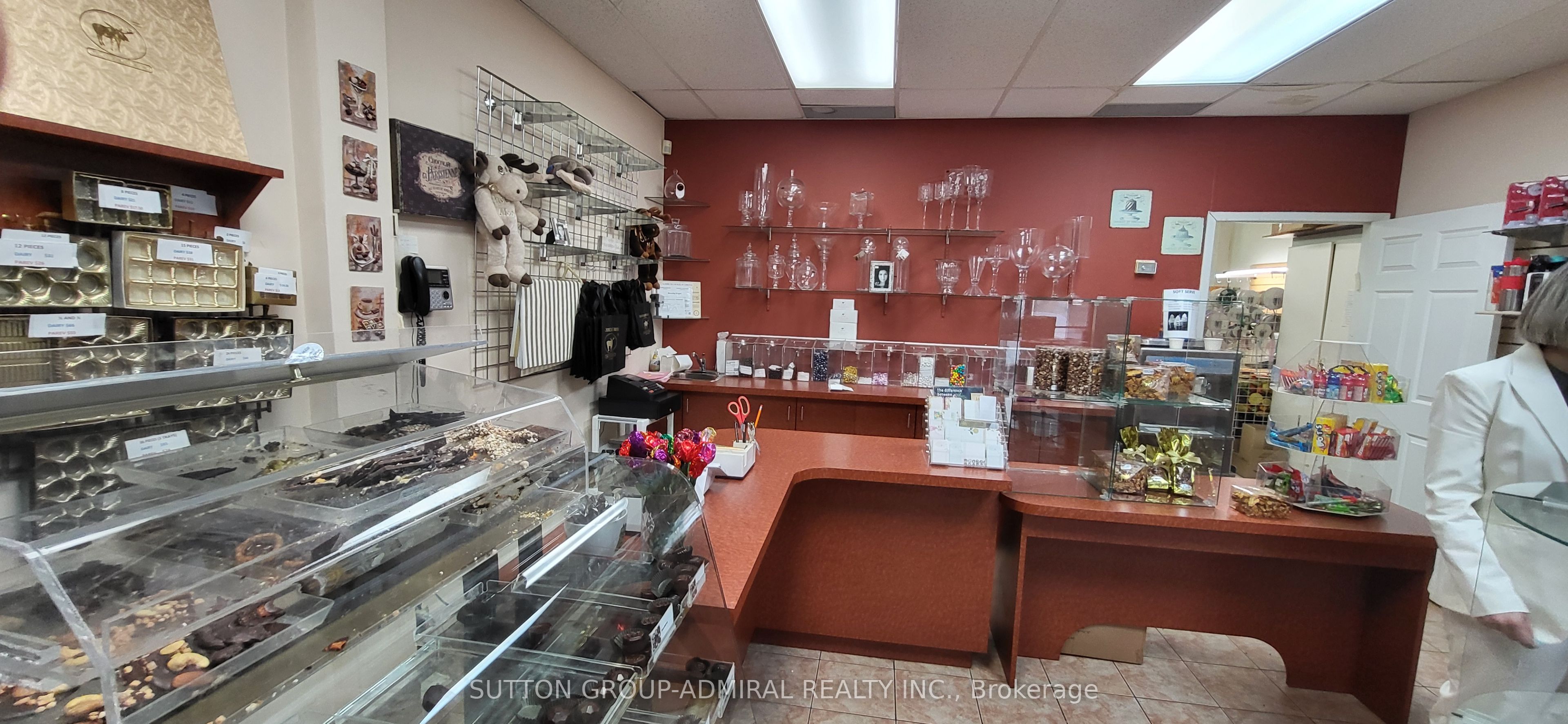2839 Bathurst Street Property Photo 8
