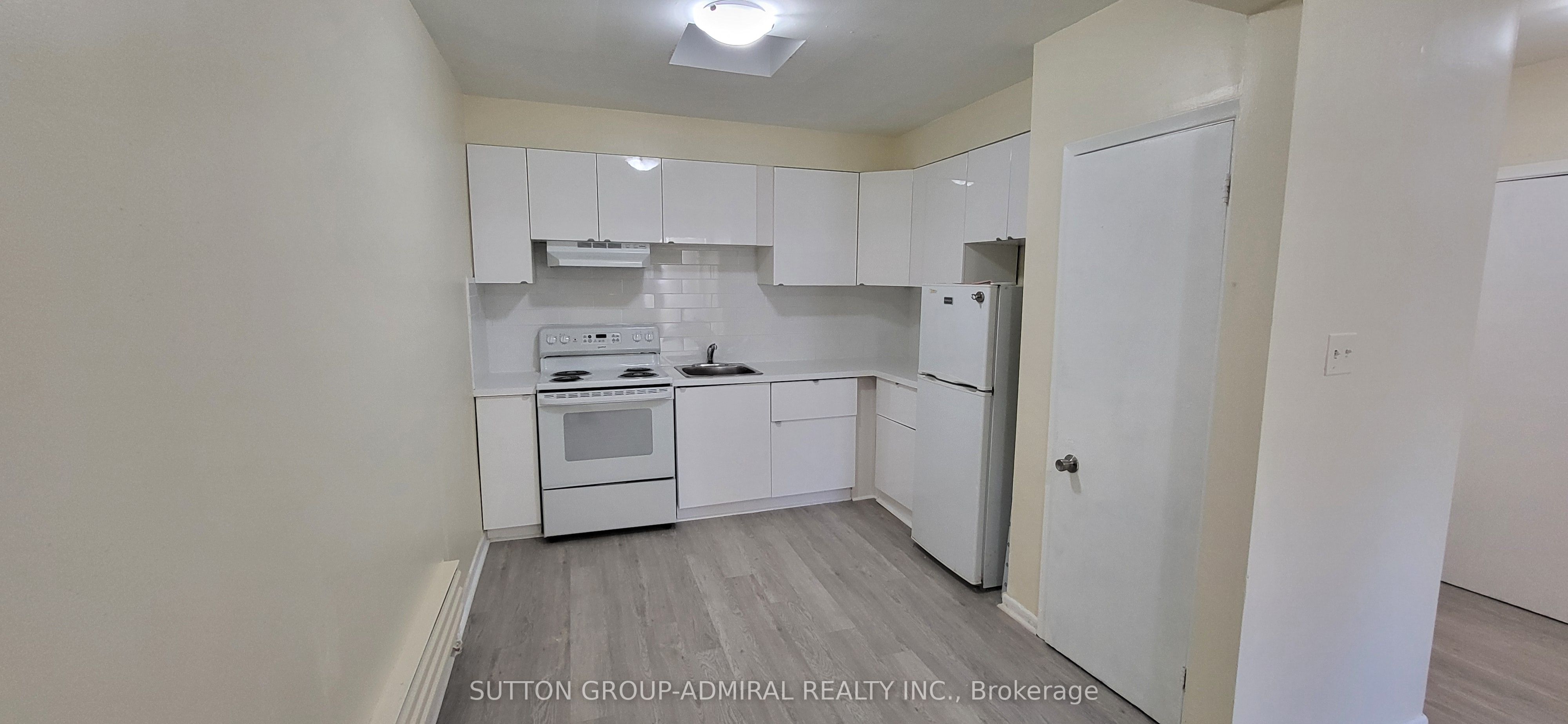 2839 Bathurst Street Property Photo 28