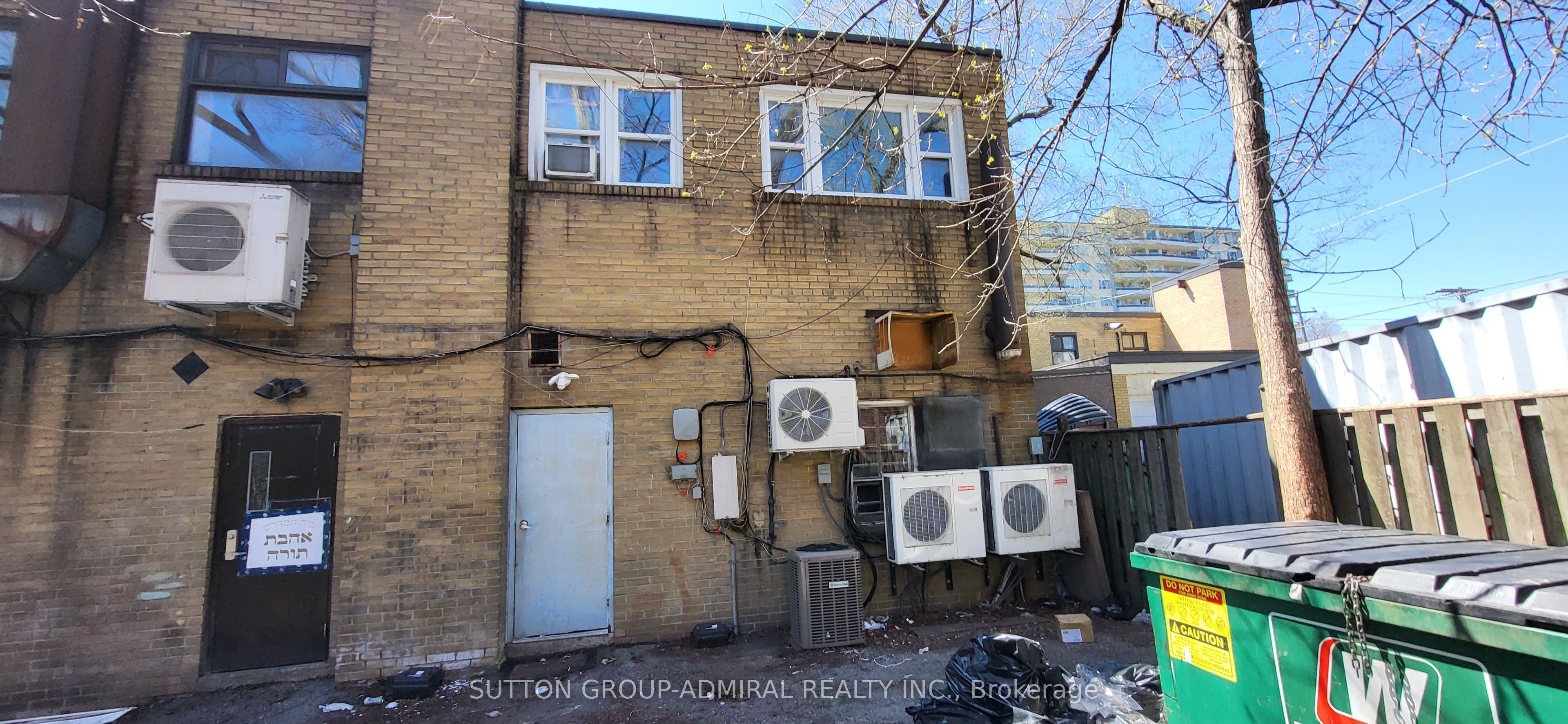 2839 Bathurst Street Property Photo 39