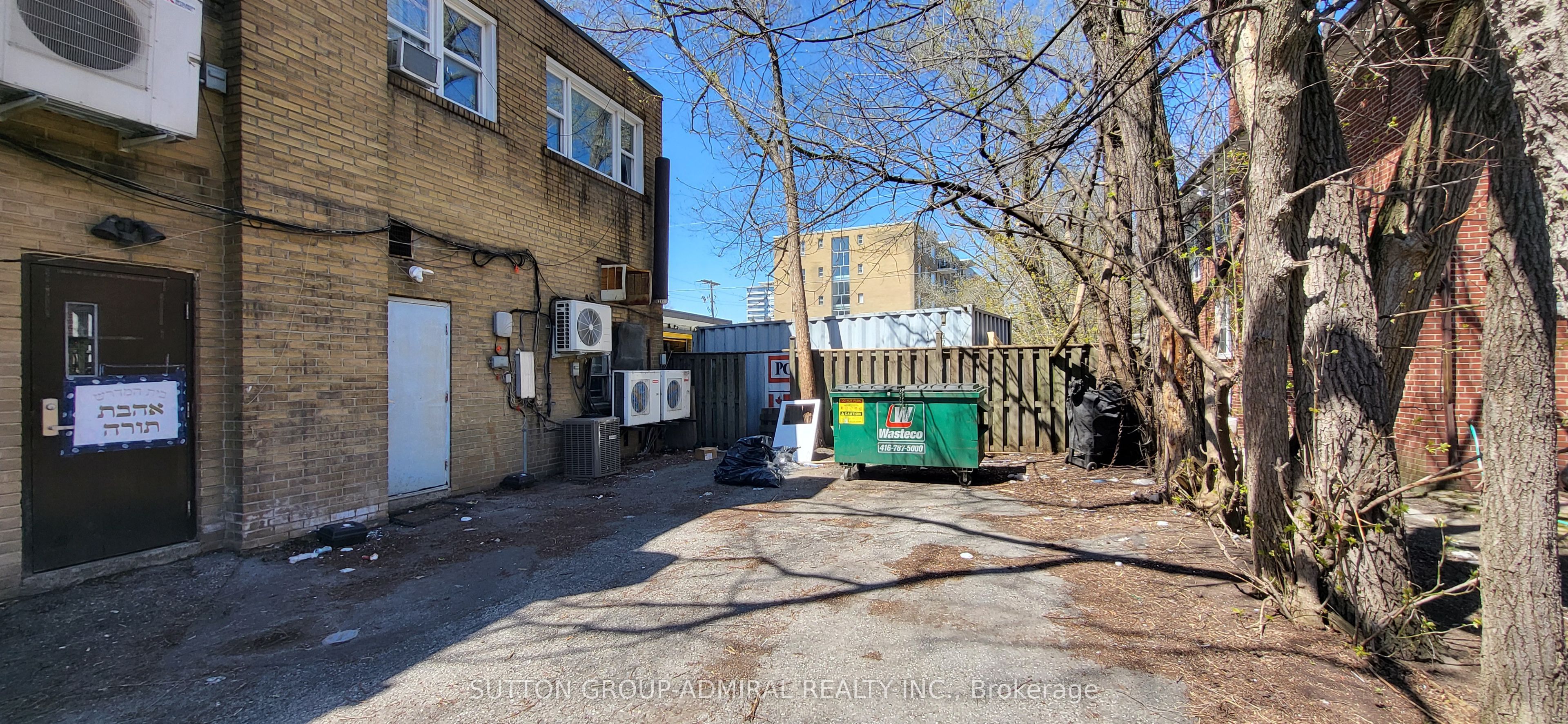 2839 Bathurst Street Property Photo 41