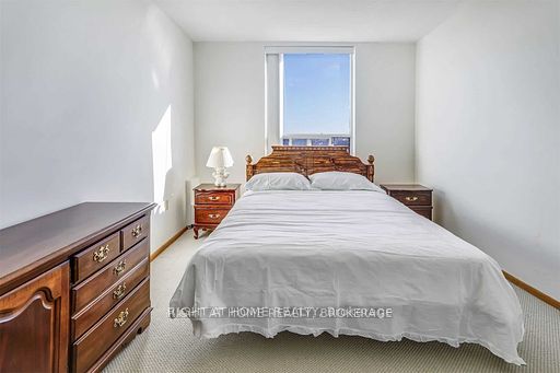 130 Neptune Drive 1601 Property Photo 8