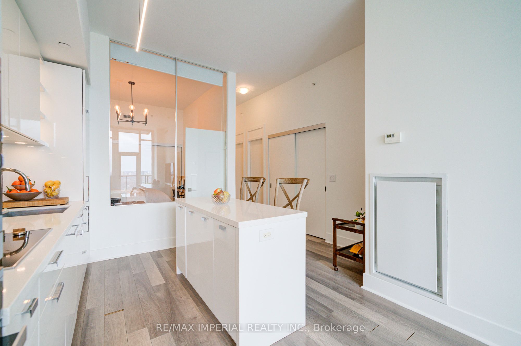 #2406 - 32 Davenport Road Property Photo 10