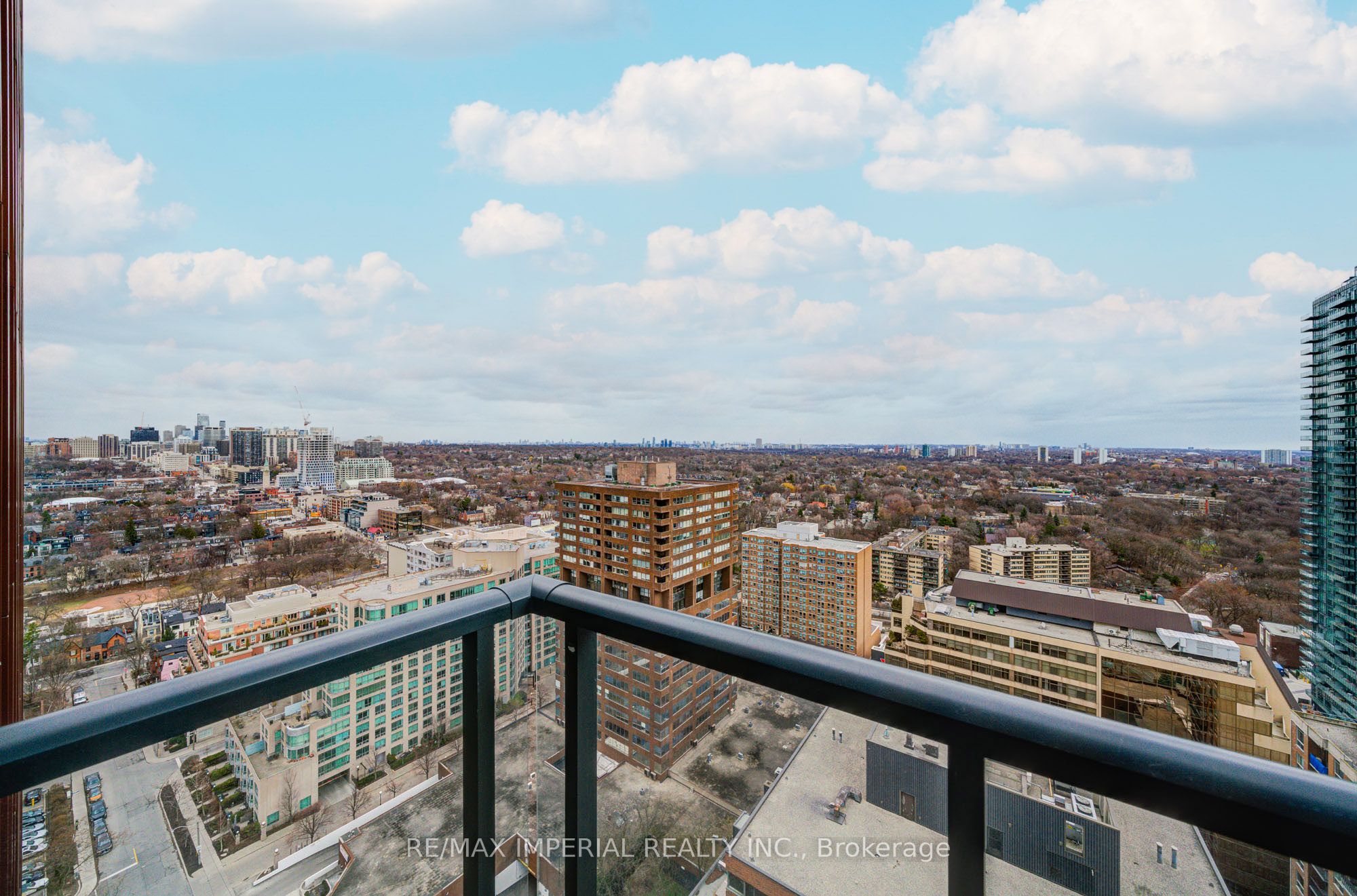#2406 - 32 Davenport Road Property Photo 26