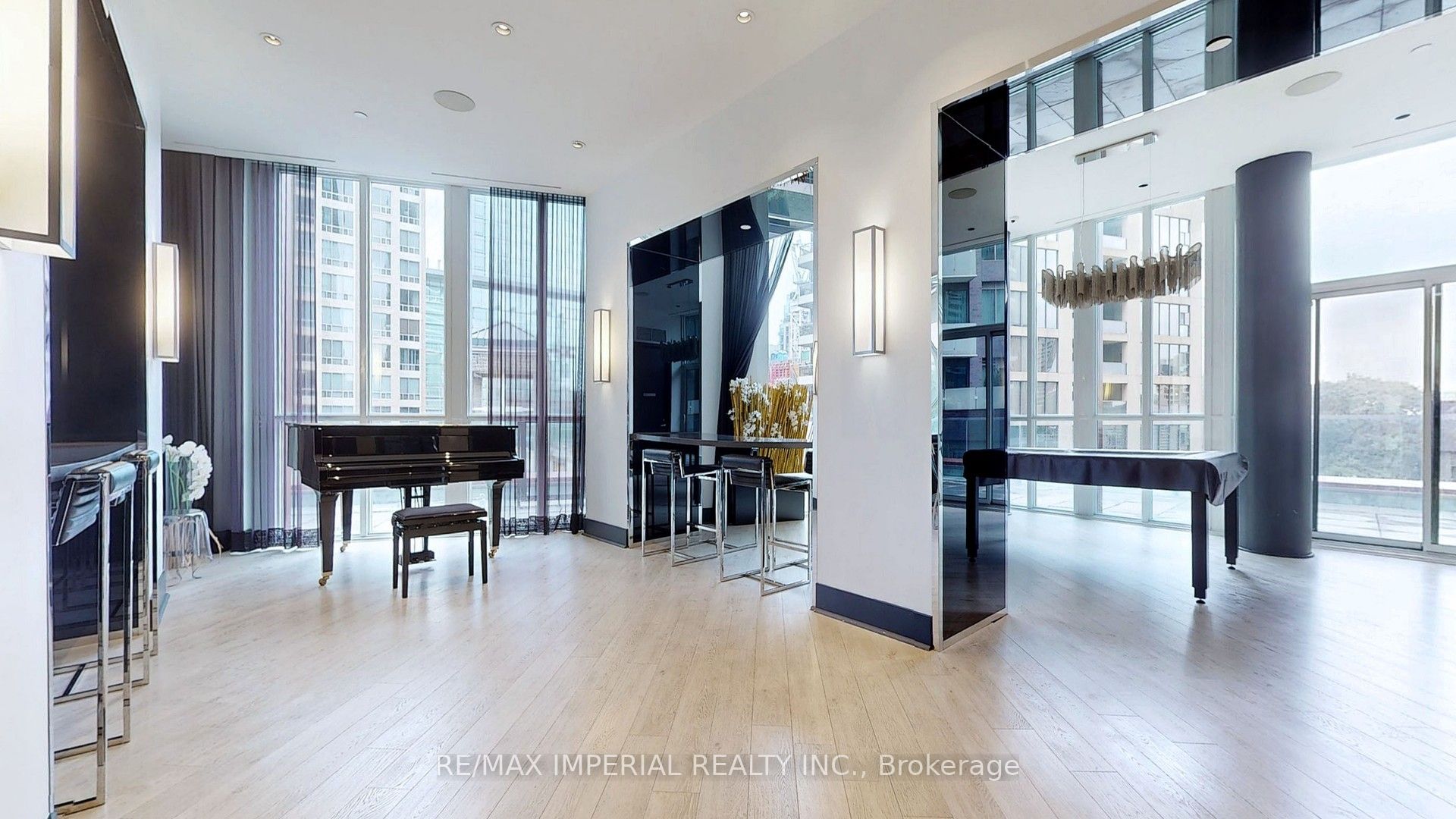 #2406 - 32 Davenport Road Property Photo 30