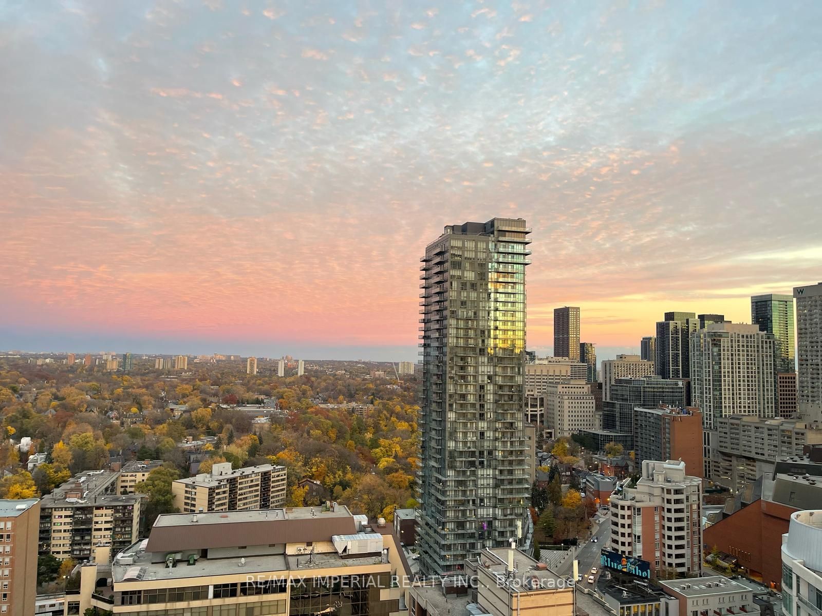 #2406 - 32 Davenport Road Property Photo 35