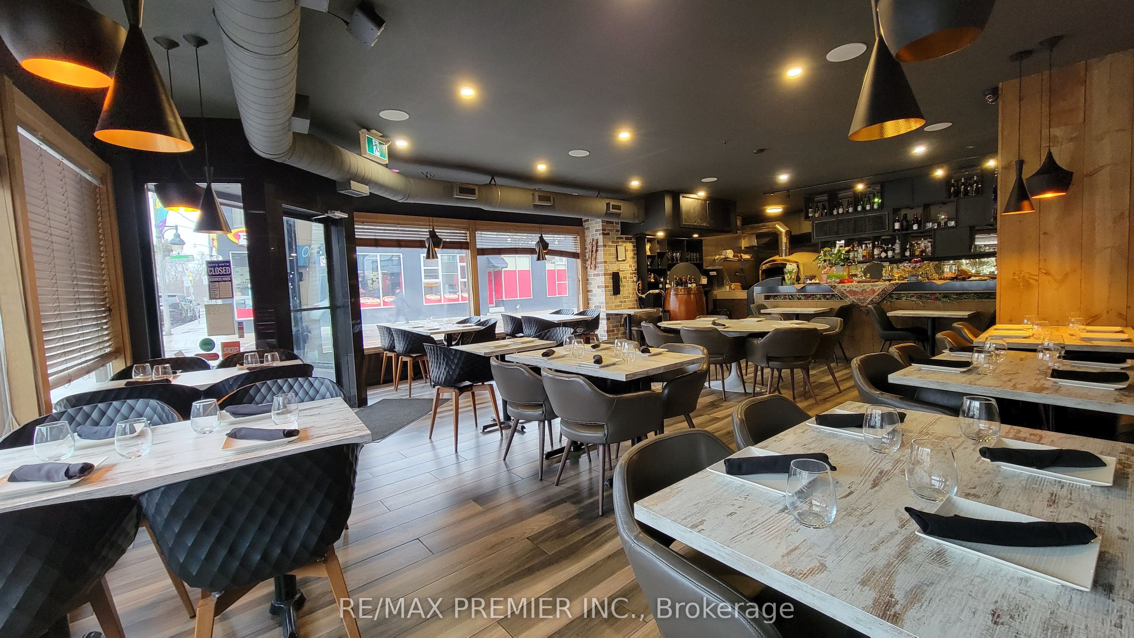 3443 Yonge Street Property Photo 9