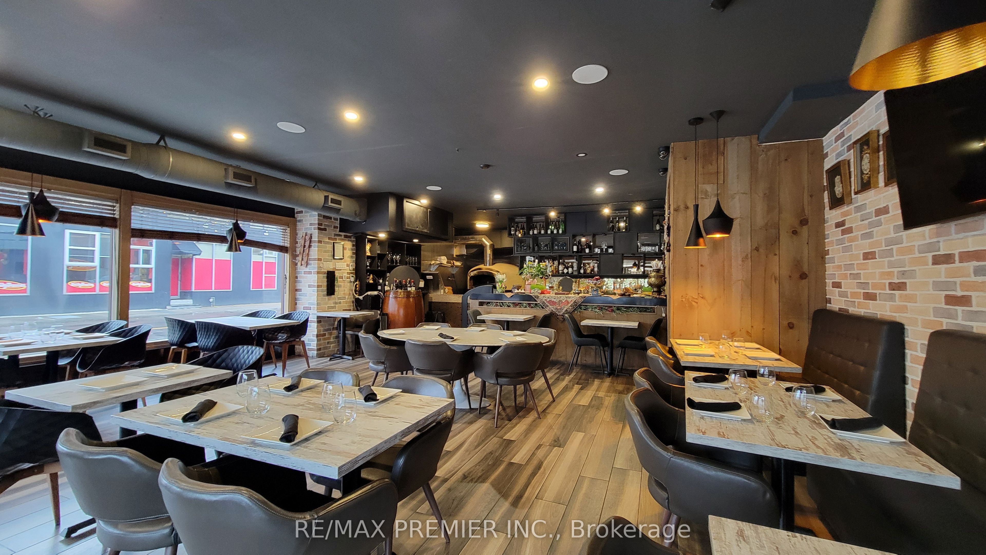 3443 Yonge Street Property Photo 10