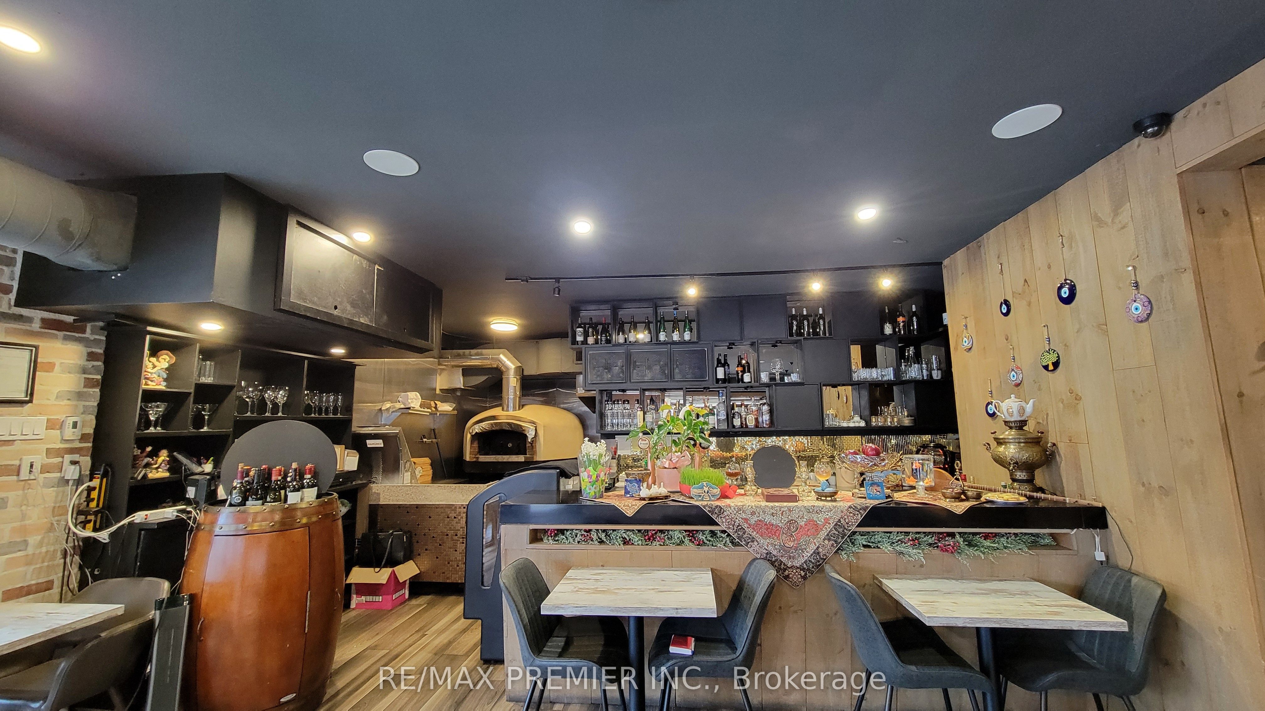 3443 Yonge Street Property Photo 11