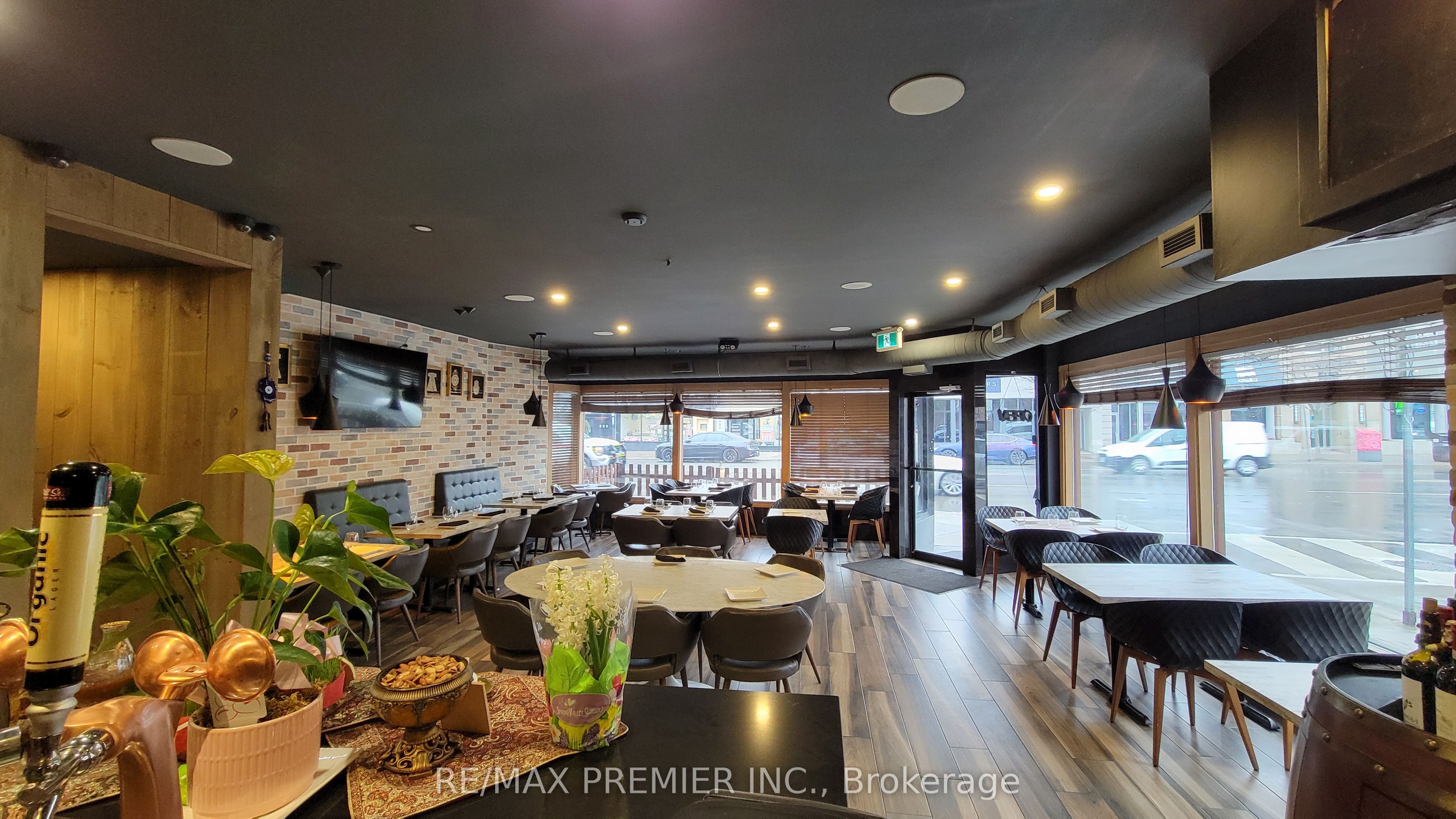 3443 Yonge Street Property Photo 12