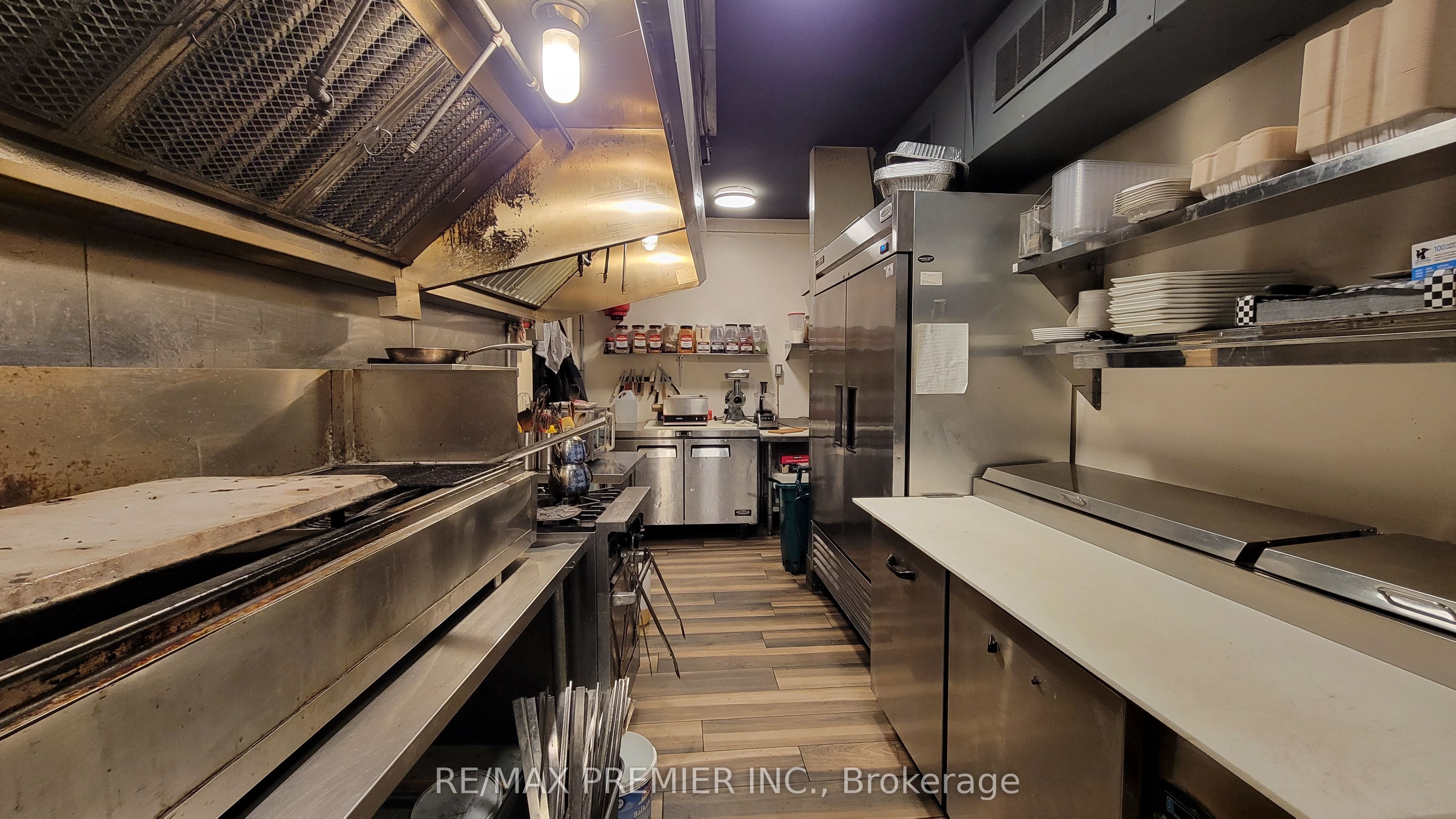 3443 Yonge Street Property Photo 15