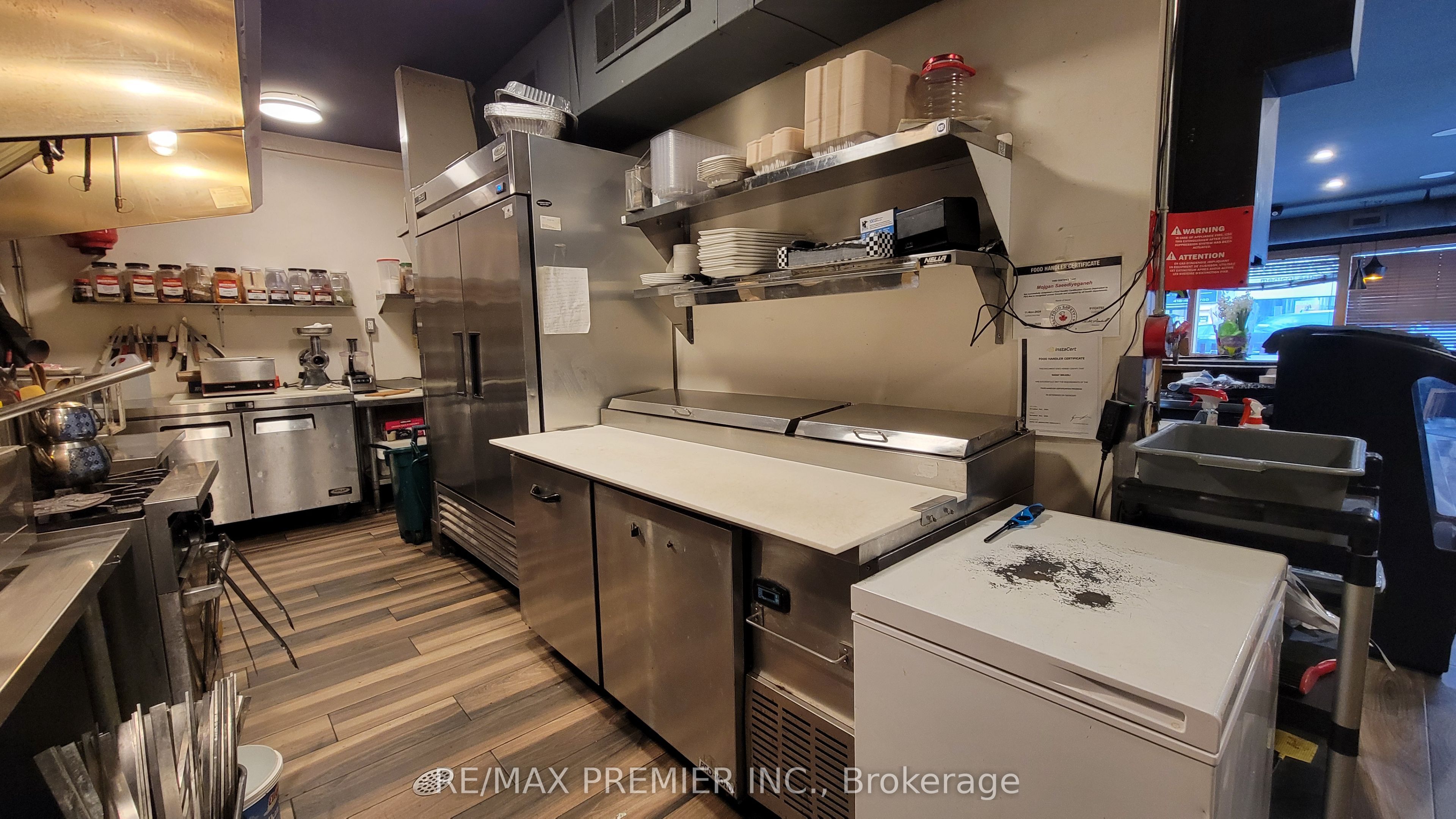 3443 Yonge Street Property Photo 16