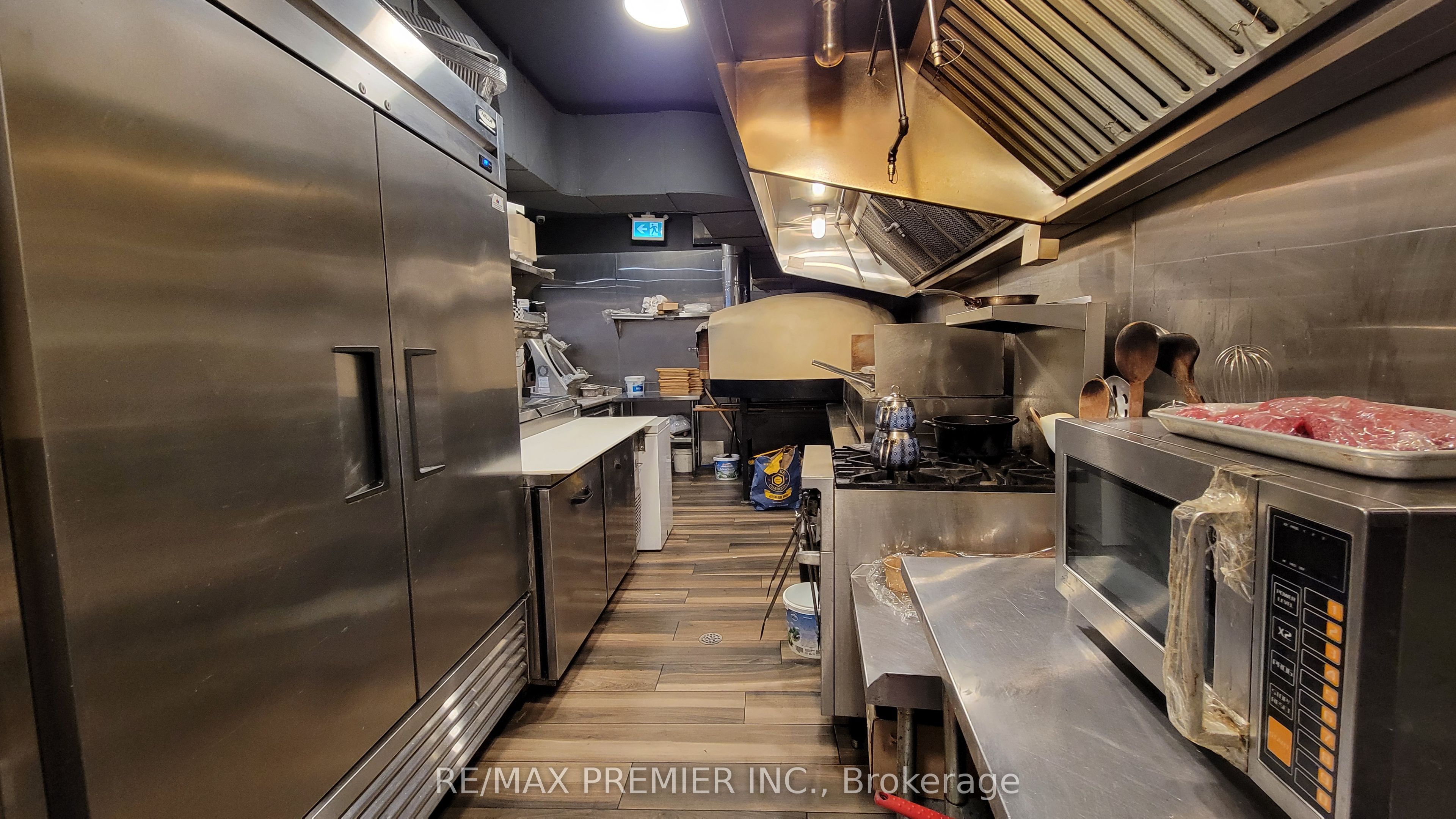 3443 Yonge Street Property Photo 17