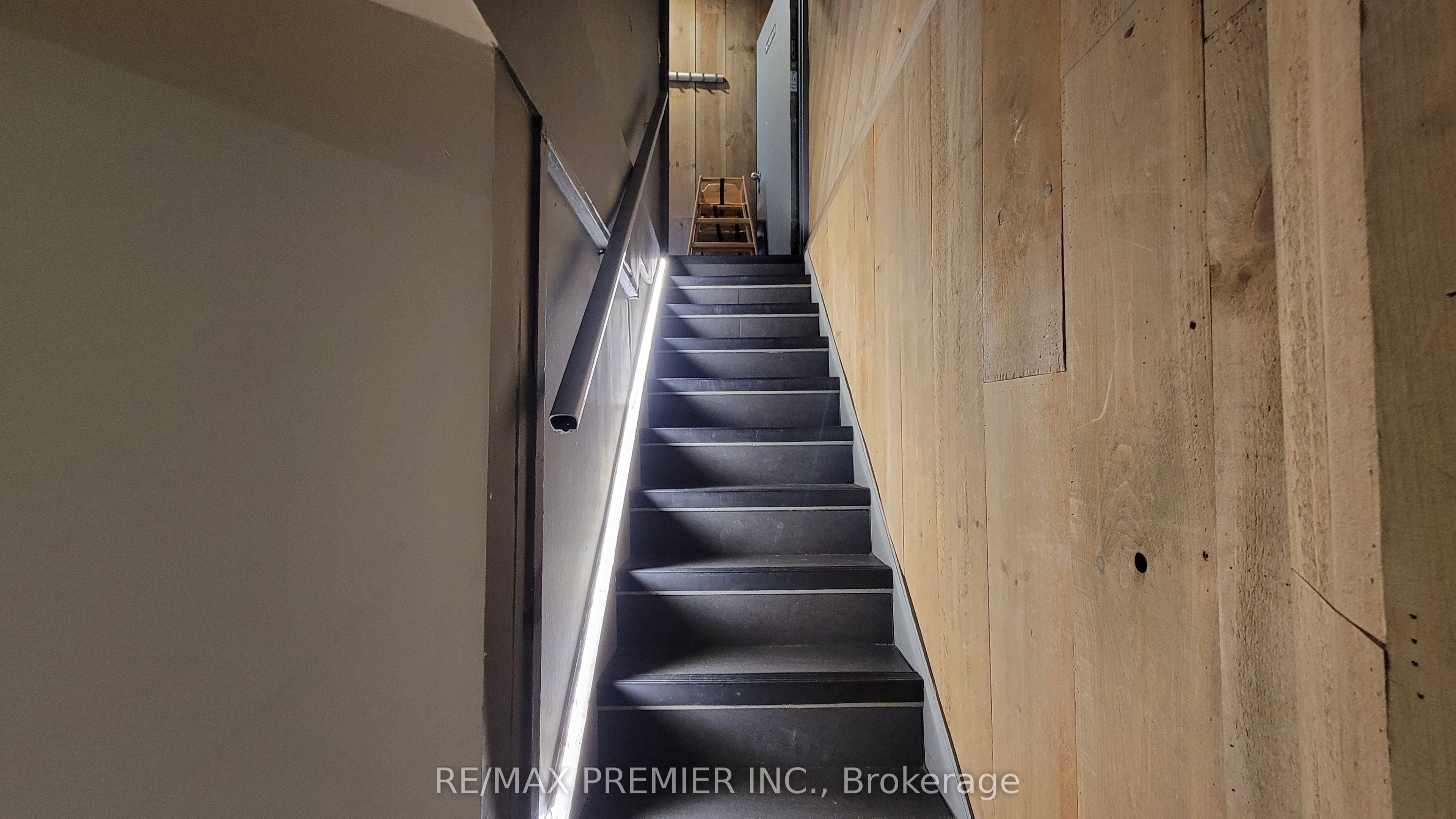 3443 Yonge Street Property Photo 24