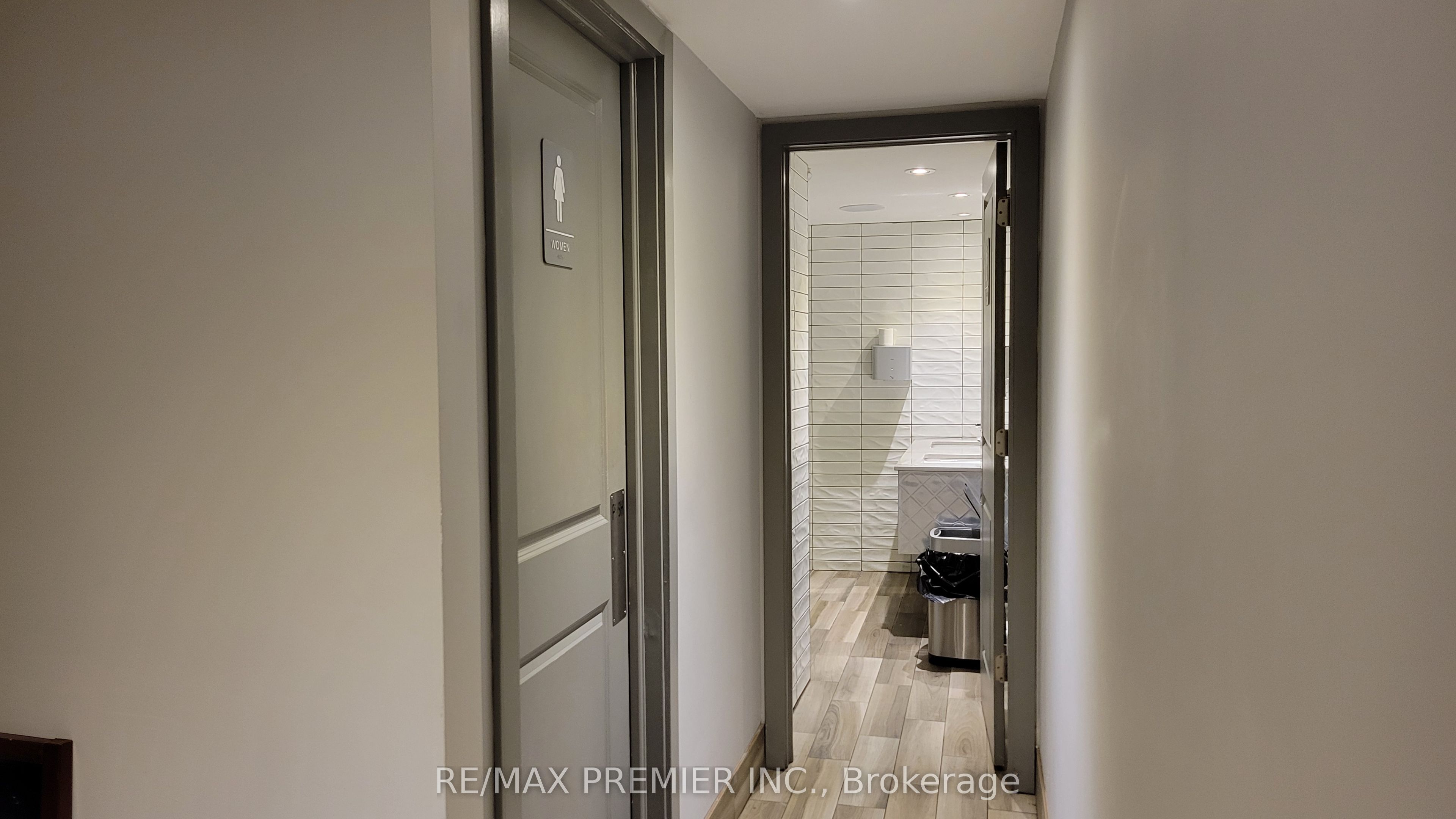 3443 Yonge Street Property Photo 25