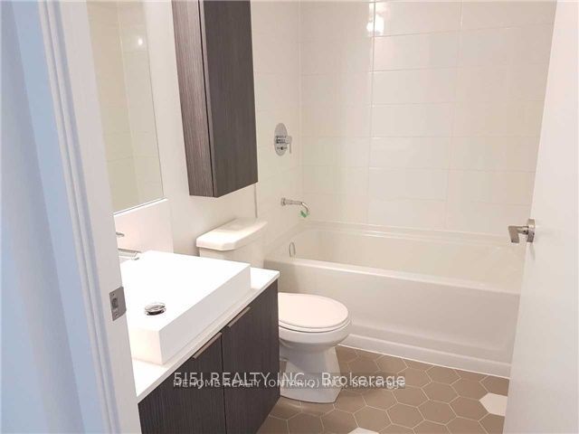 #2803 - 68 Shuter Street Property Photo 3