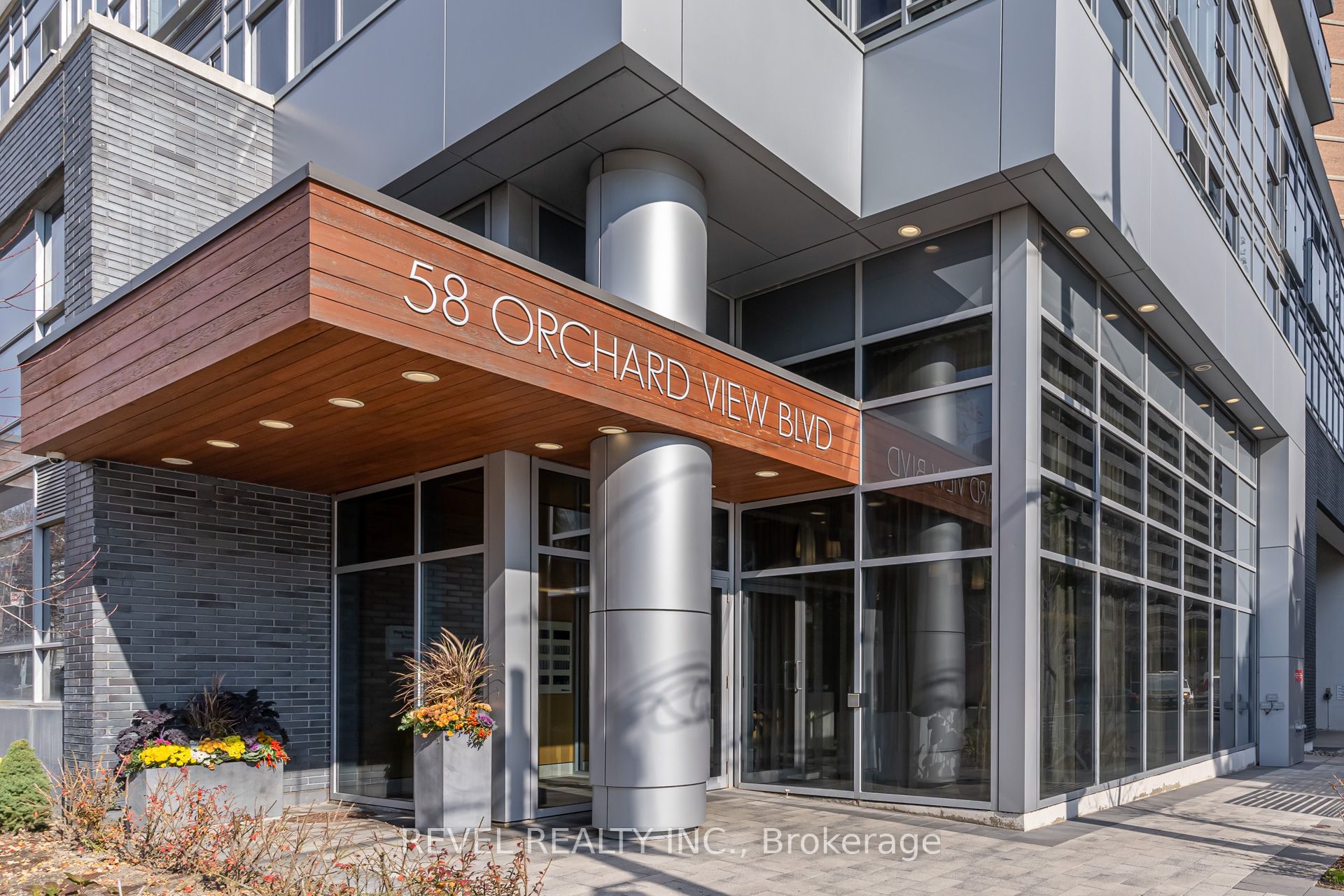 #1705 - 58 Orchard View Boulevard Property Photo