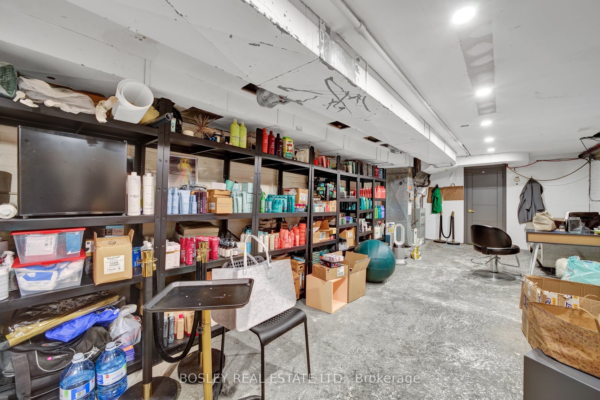 668 Queen Street Property Photo 20