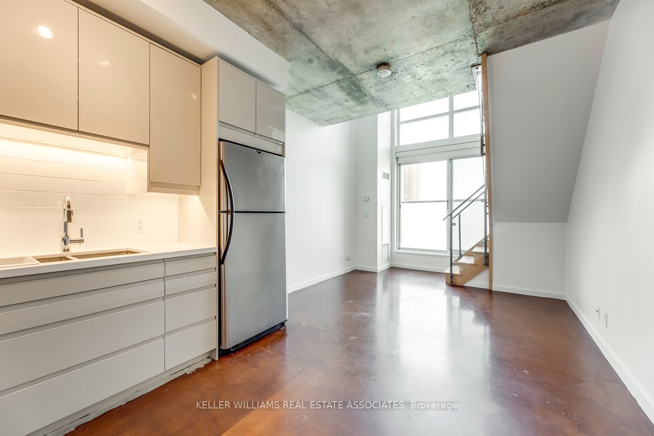 #1125 - 1 Shaw Street Property Photo