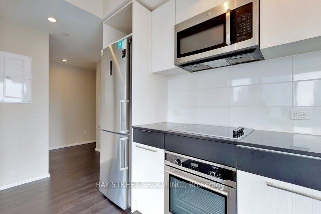 #1205 - 68 Shuter Street Property Photo 5