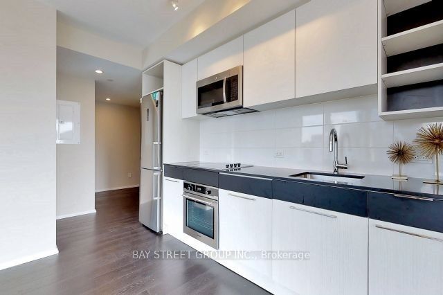 #1205 - 68 Shuter Street Property Photo 6