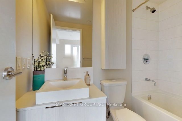 #1205 - 68 Shuter Street Property Photo 8