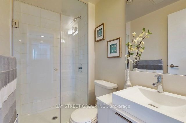 #1205 - 68 Shuter Street Property Photo 11