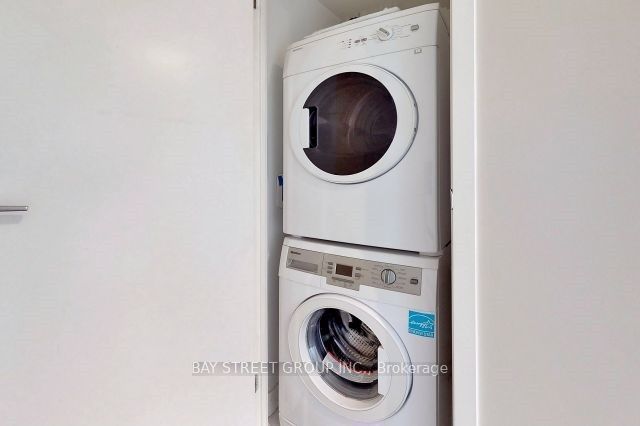 #1205 - 68 Shuter Street Property Photo 12