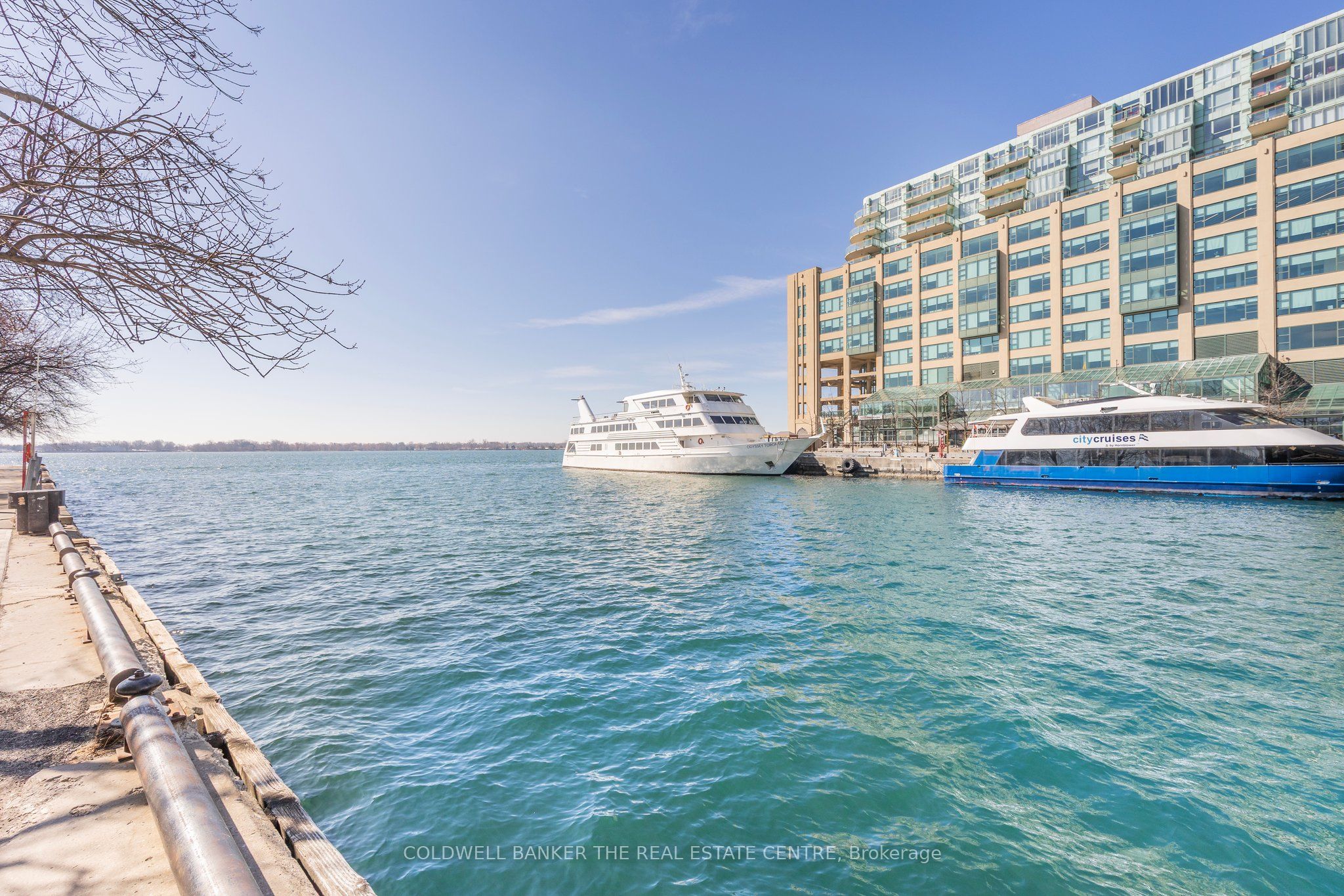 #2002 - 99 Harbour Square Property Photo 47