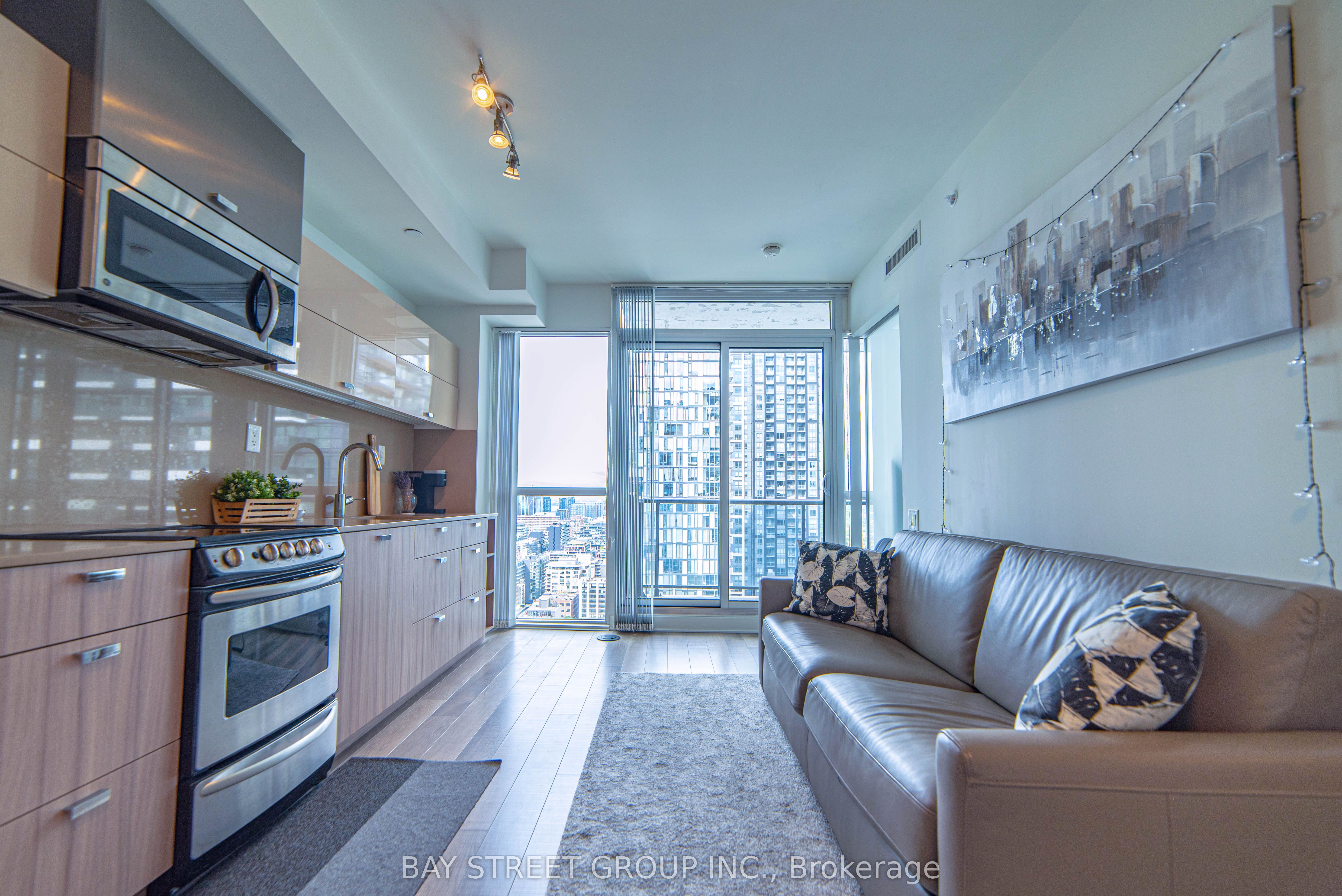 #3112 - 290 Adelaide Street Property Photo 2