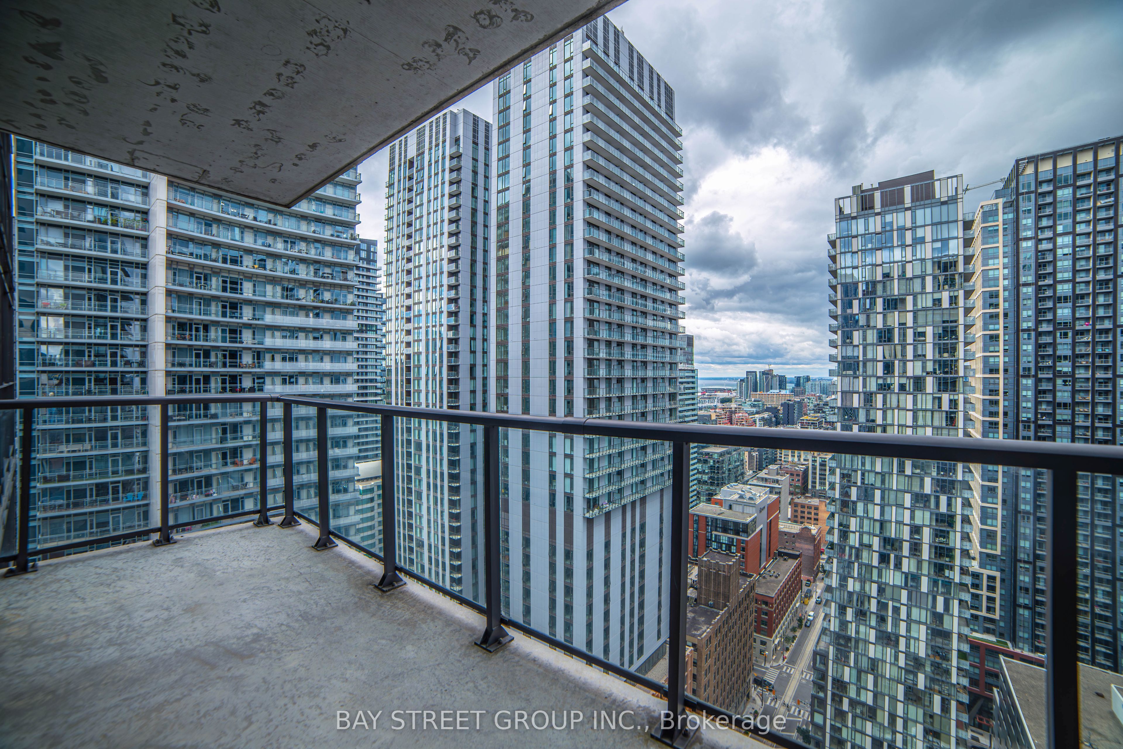 #3112 - 290 Adelaide Street Property Photo 9