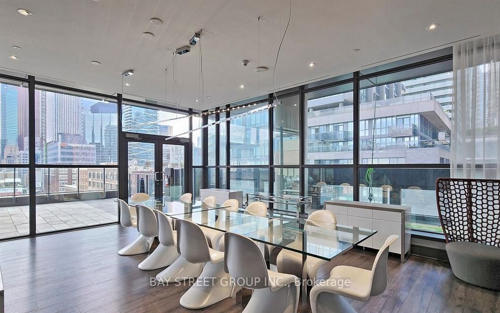 #3112 - 290 Adelaide Street Property Photo 12