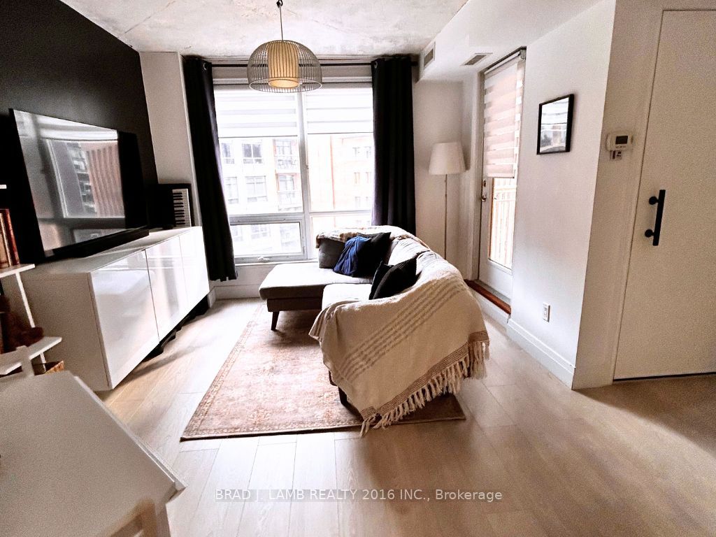 #612 - 100 Hayden Street Property Photo
