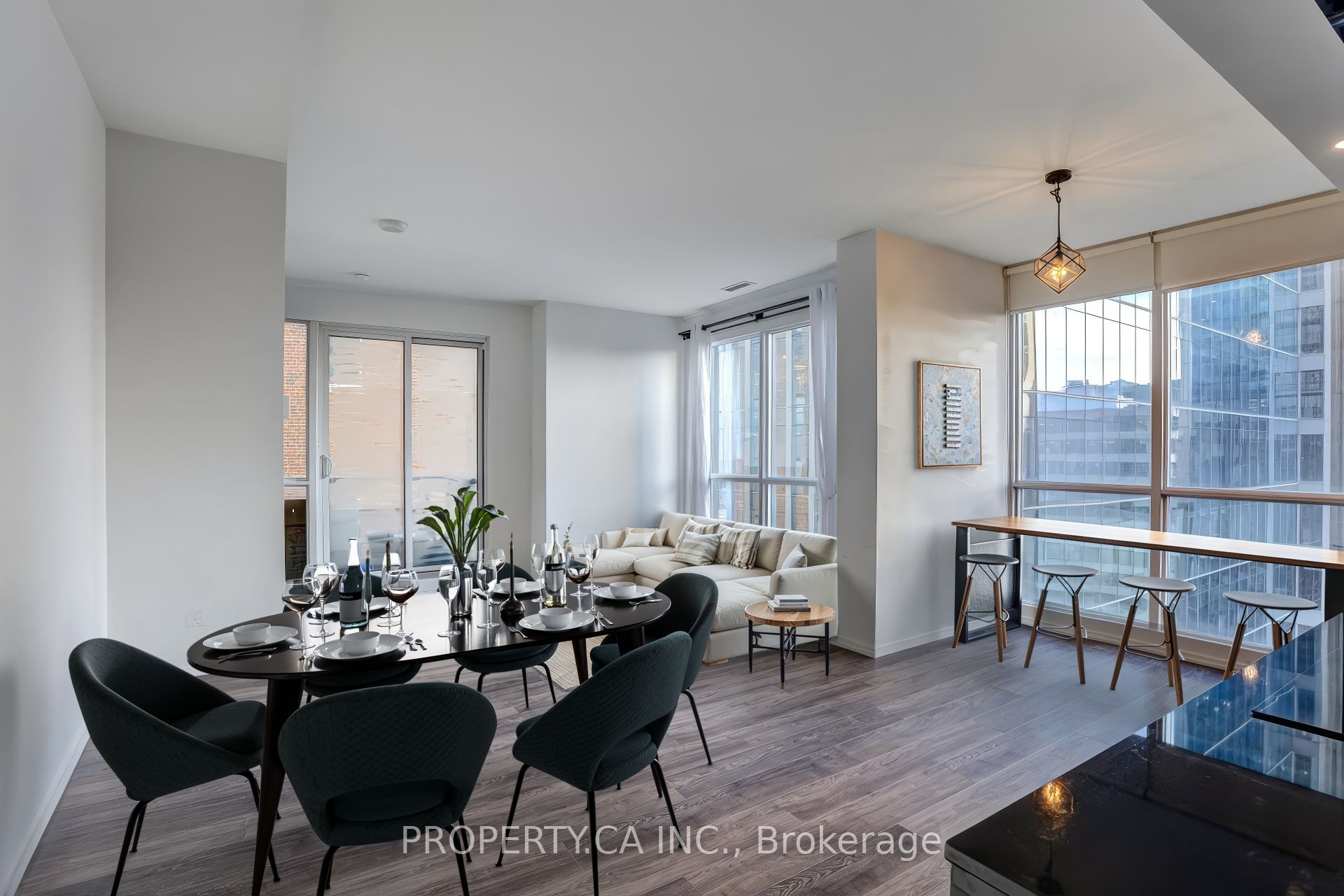 70 Temperance Street 1511 Property Photo 6