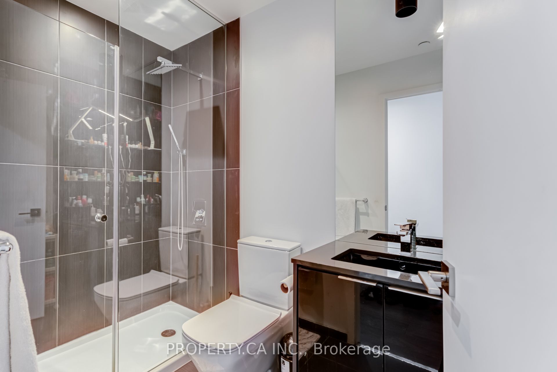 70 Temperance Street 1511 Property Photo 10