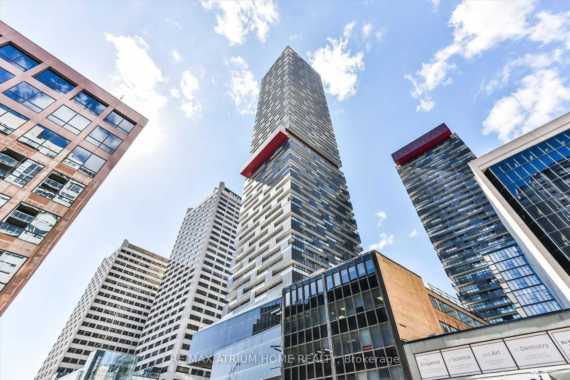 #5211 - 8 Eglinton Avenue Property Photo