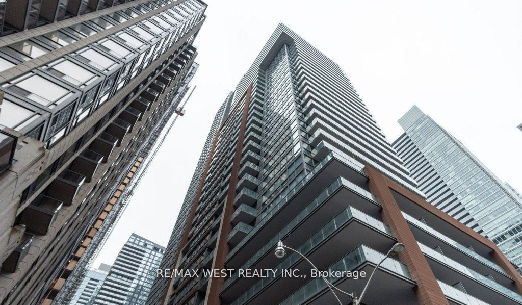 #1308 - 8 Mercer Street Property Photo
