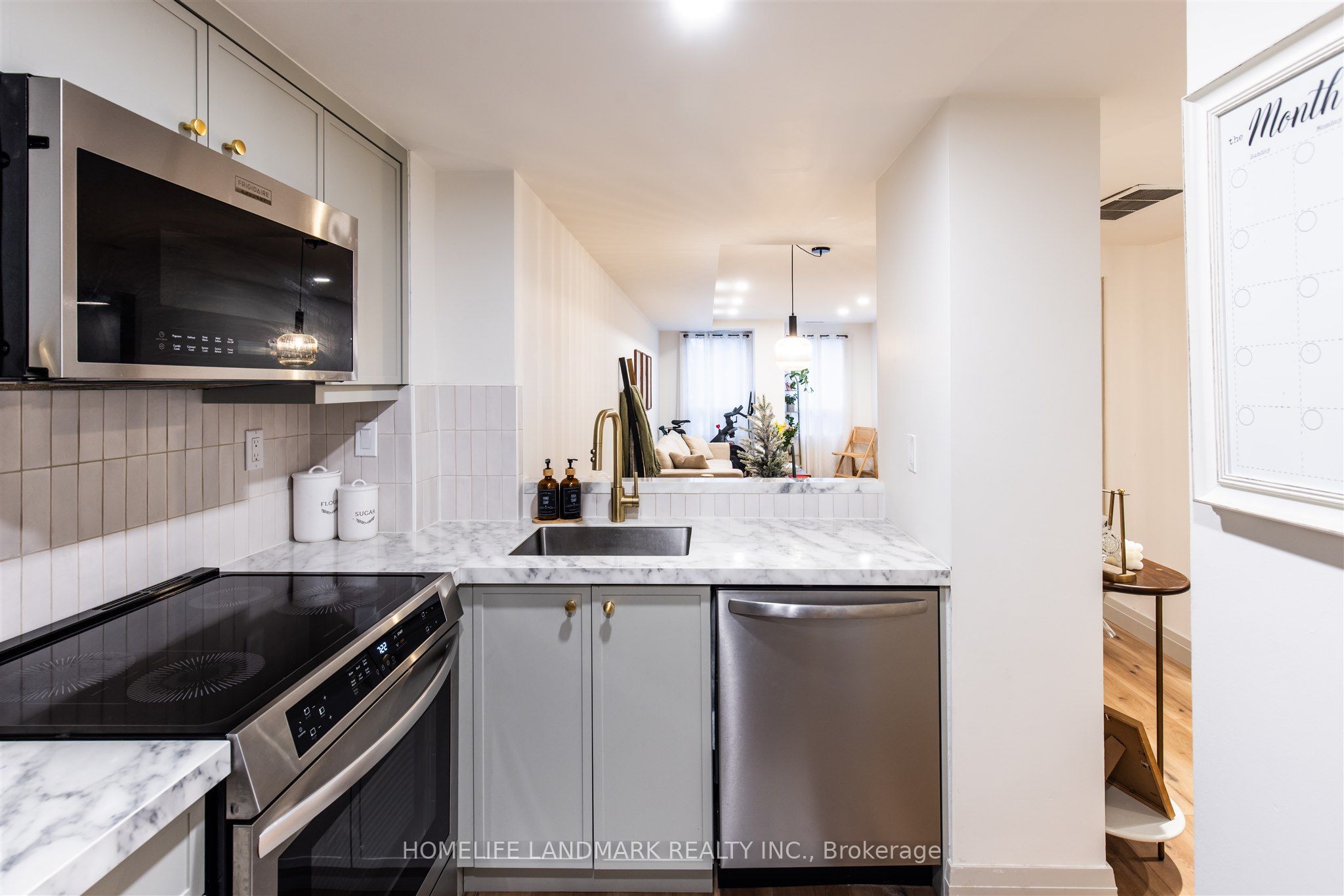 #201 - 9 Greenbriar Road Property Photo 9