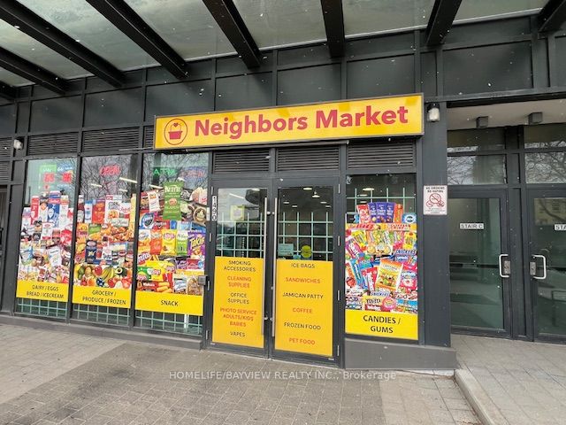 1490 Bathurst Street Property Photo 4
