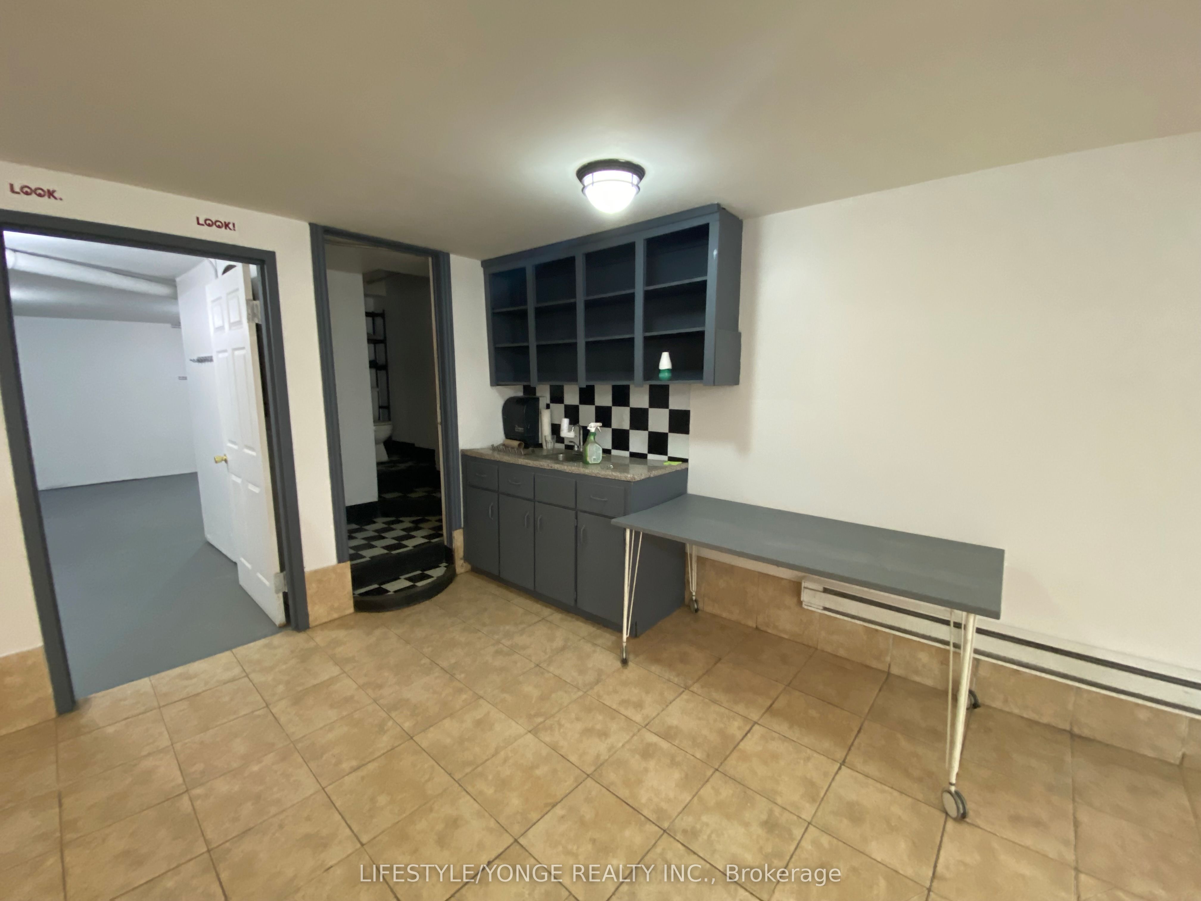 #lower Level - 609 Queen Street Property Photo 8
