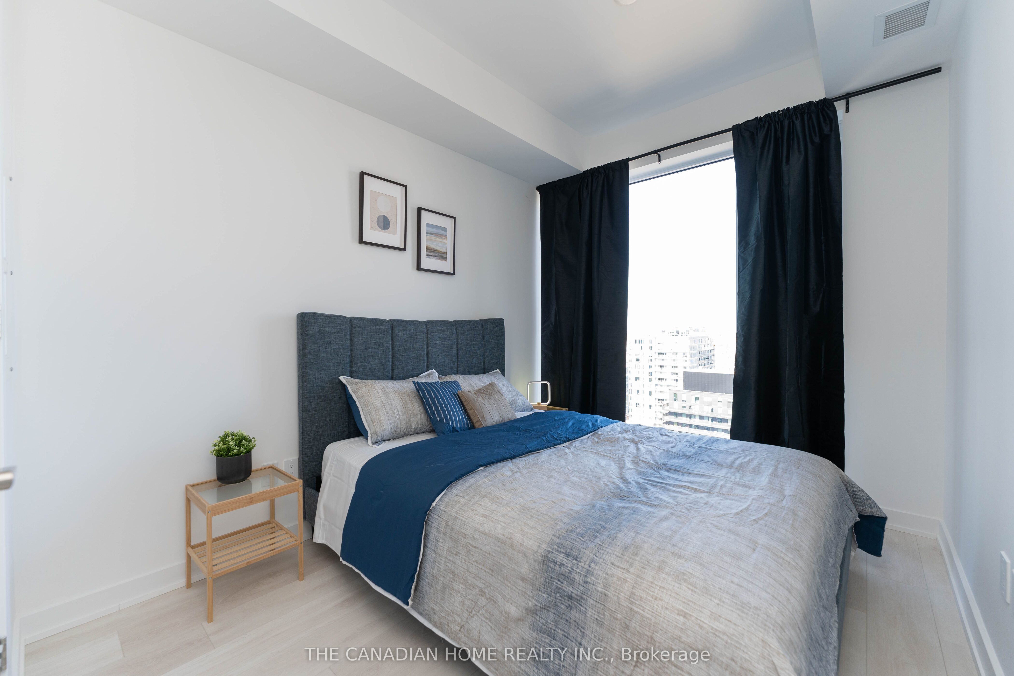 8 Tippett Road 1511 Property Photo 11