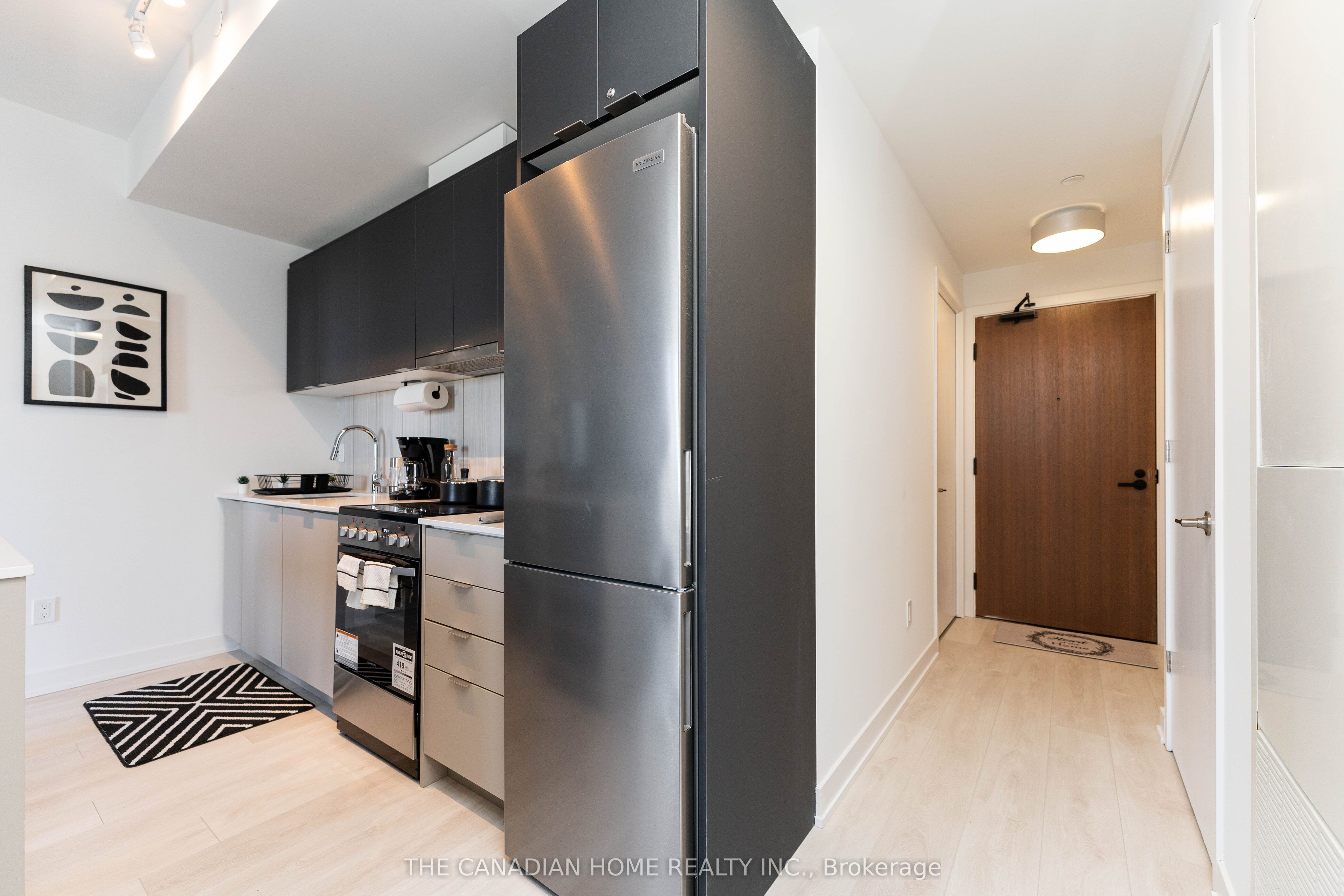8 Tippett Road 1511 Property Photo 14