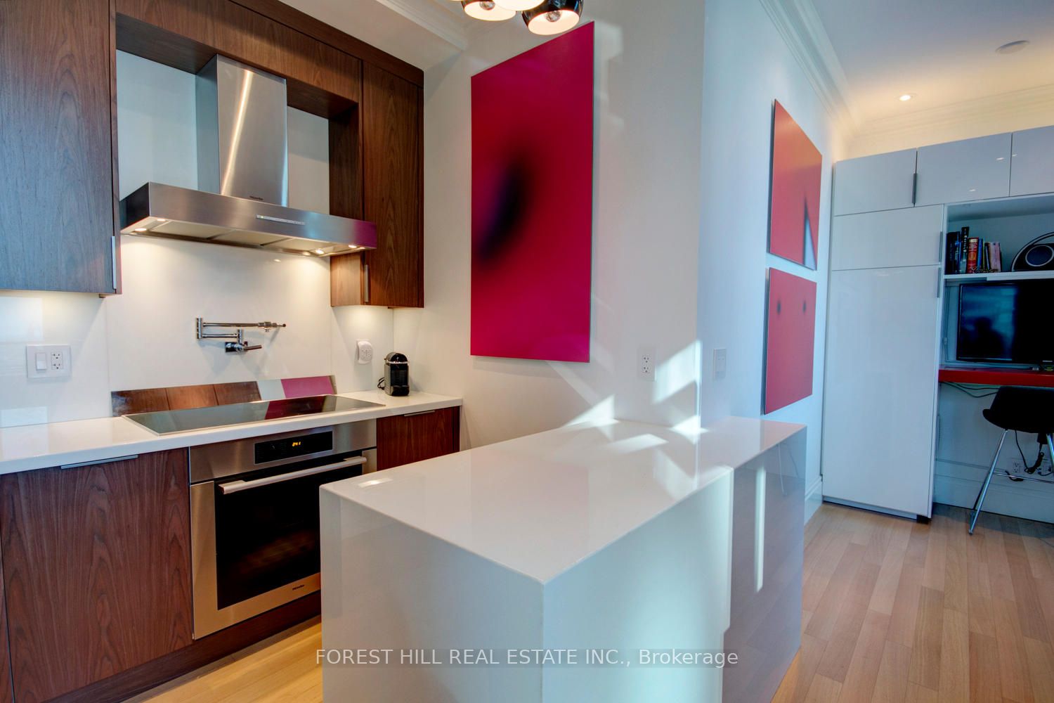 311 Bay Street 3904 Property Photo 1