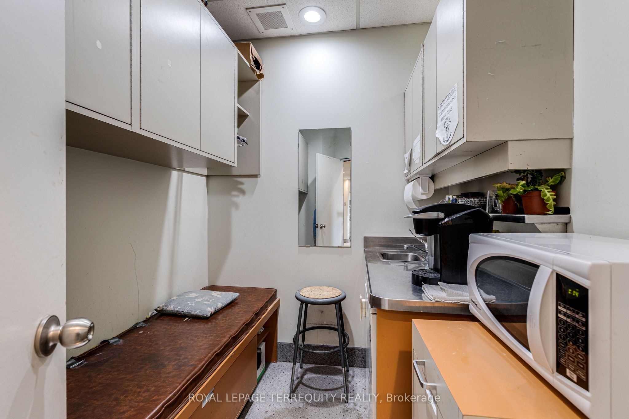 #401 - 600 Sherbourne Street Property Photo 5