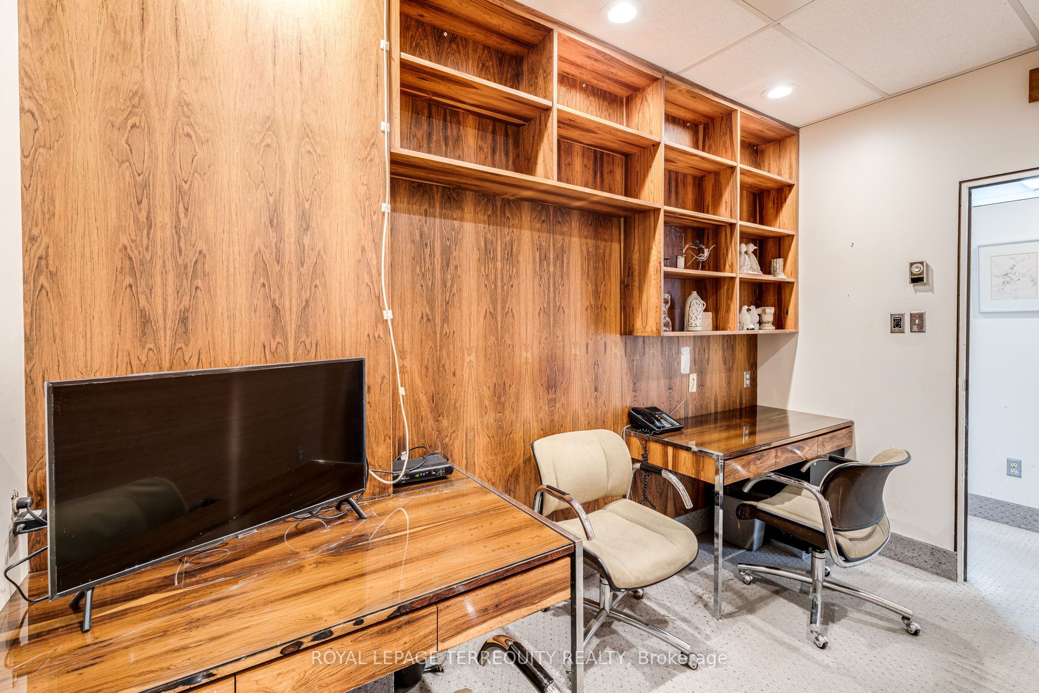 #401 - 600 Sherbourne Street Property Photo 16